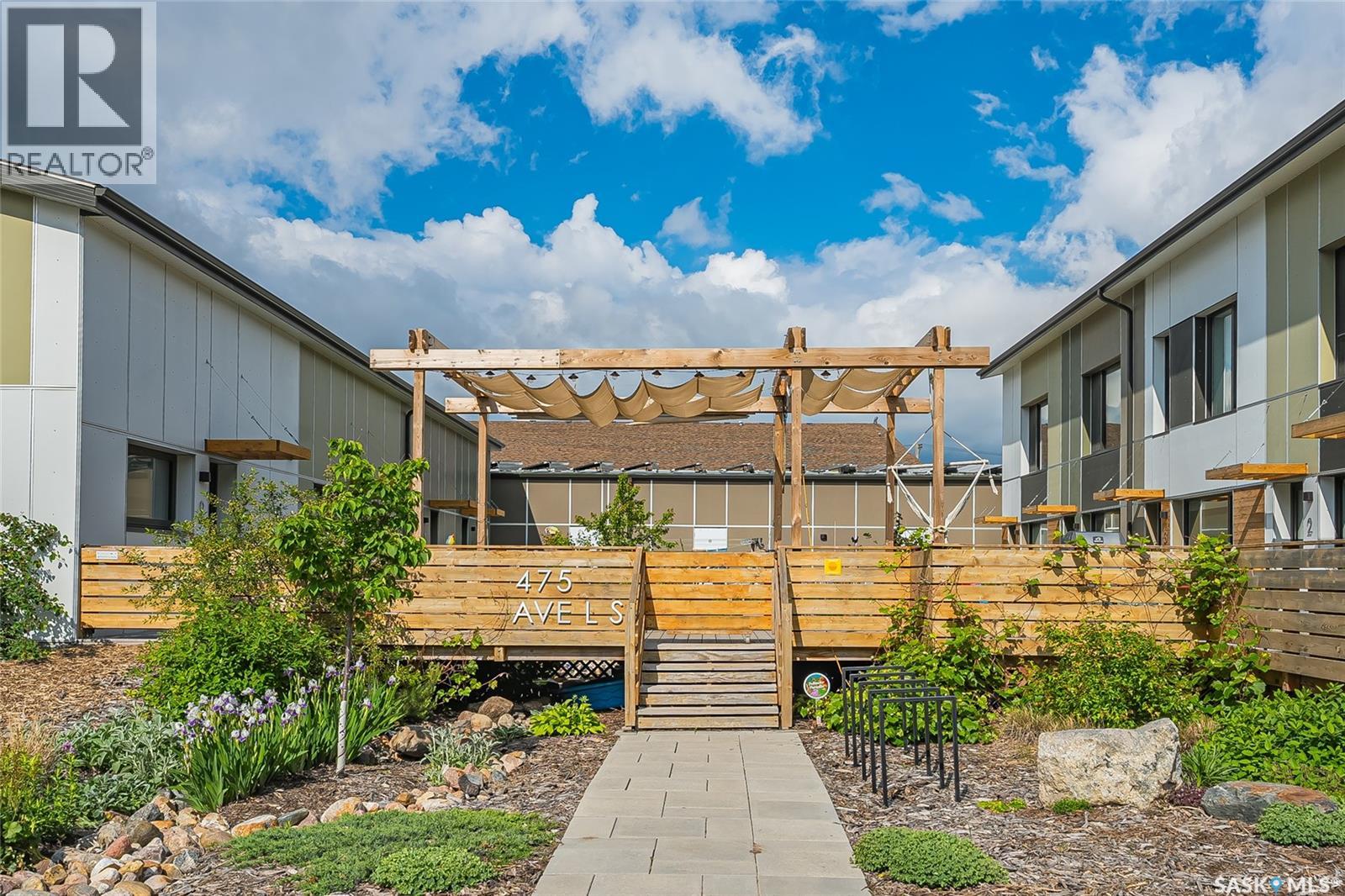 #4 475 L AVENUE S - 28