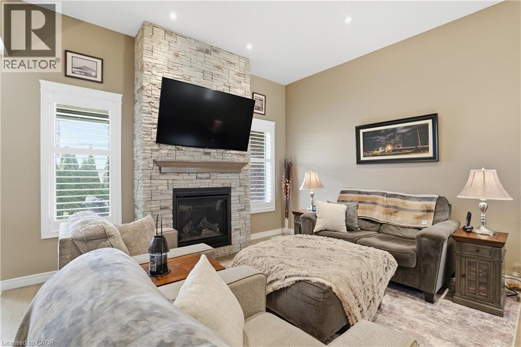 35 PATTEN Drive - 12