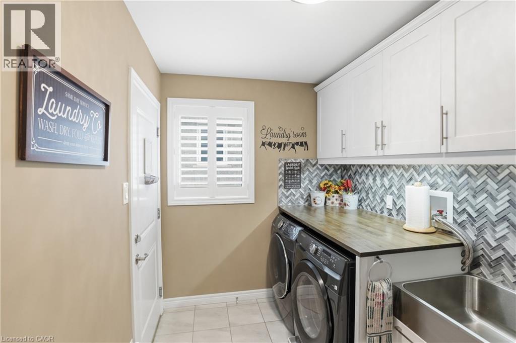 35 PATTEN Drive, St. George, Ontario, N0E1N0 — Photo 6
