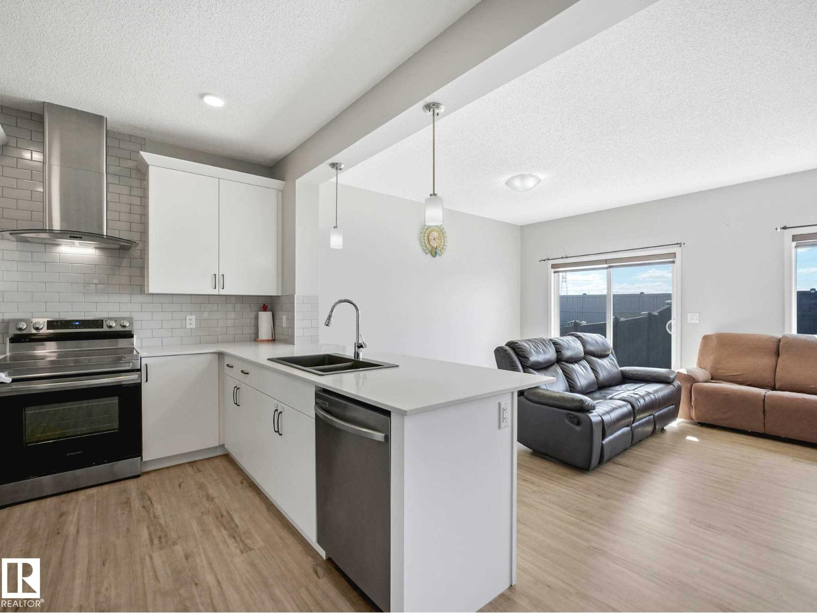 2435 12 AV NW - 23