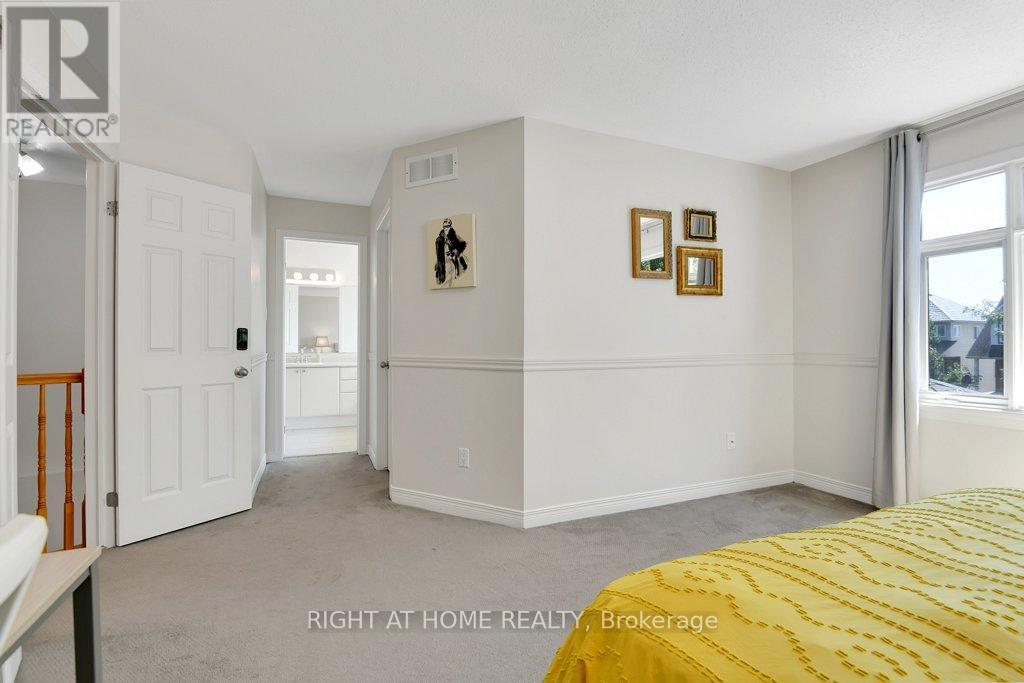 33 SPUR AVENUE - 11