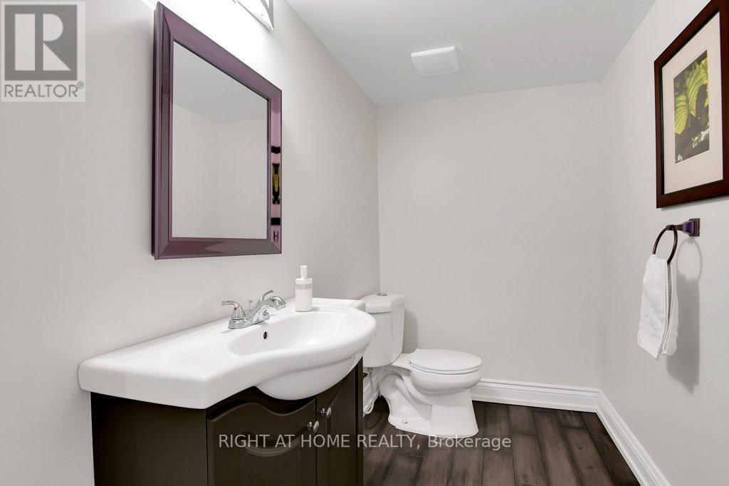 33 SPUR AVENUE - 18