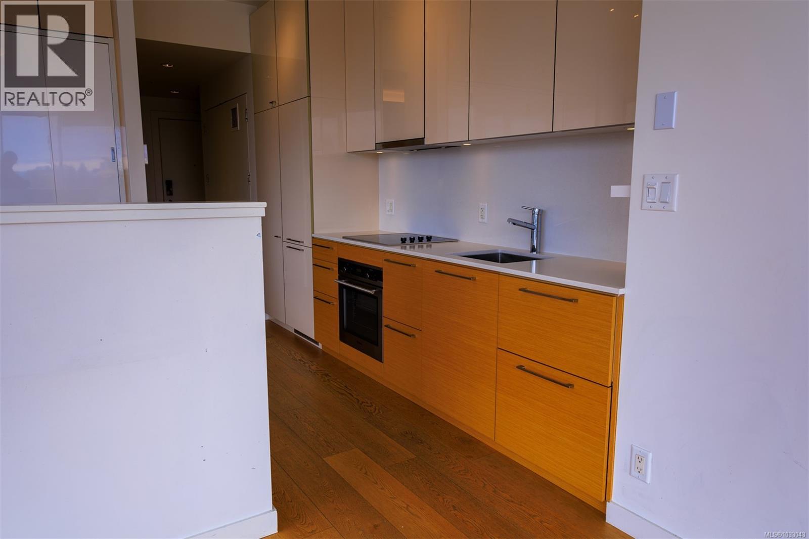 312B 456 Pandora Avenue, Victoria