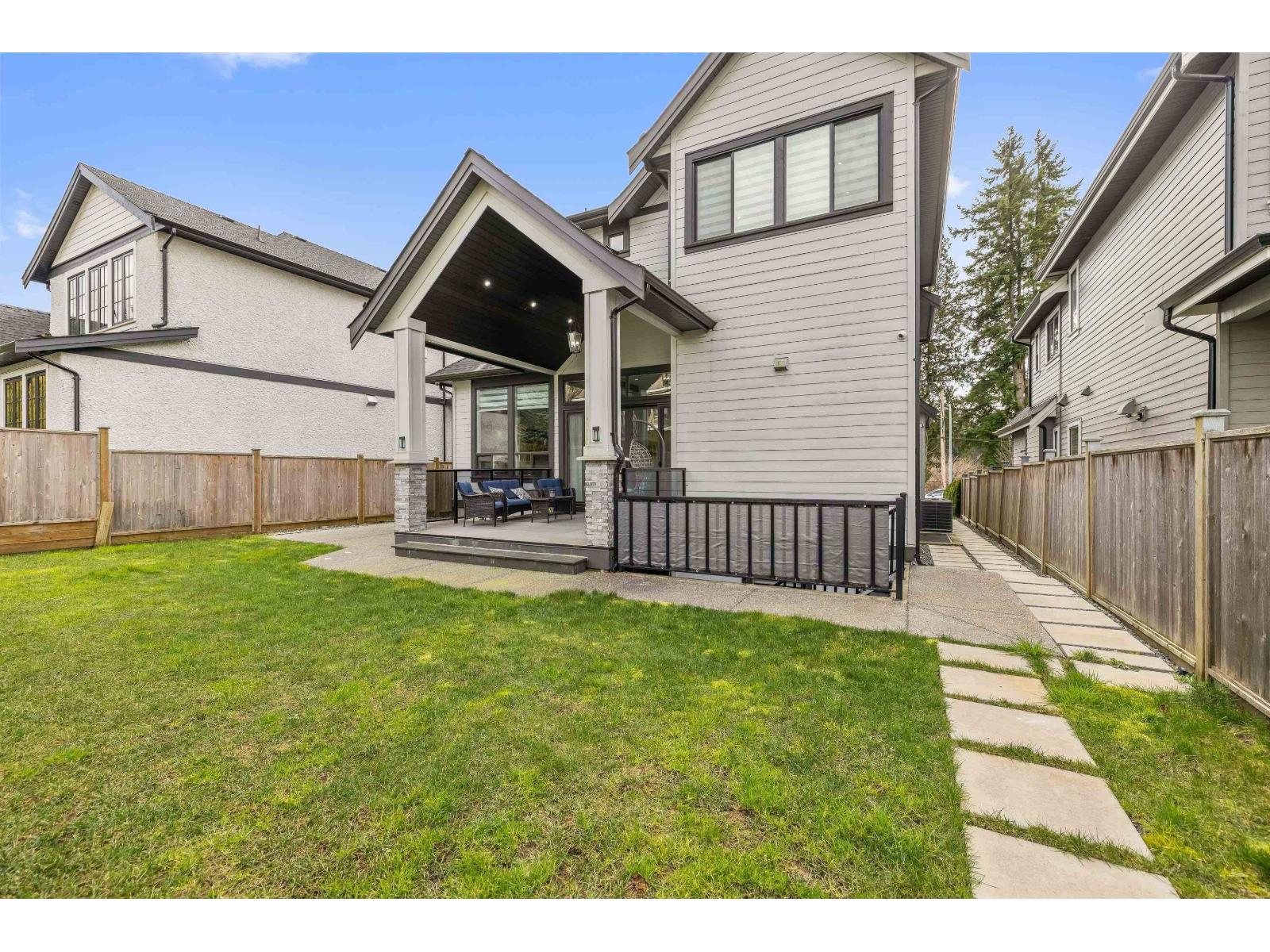 7 Bed, 7 Bath House for Sale in Surrey – 15689 106A AVENUE, Surrey – MLS# R3121014 - Image 14
