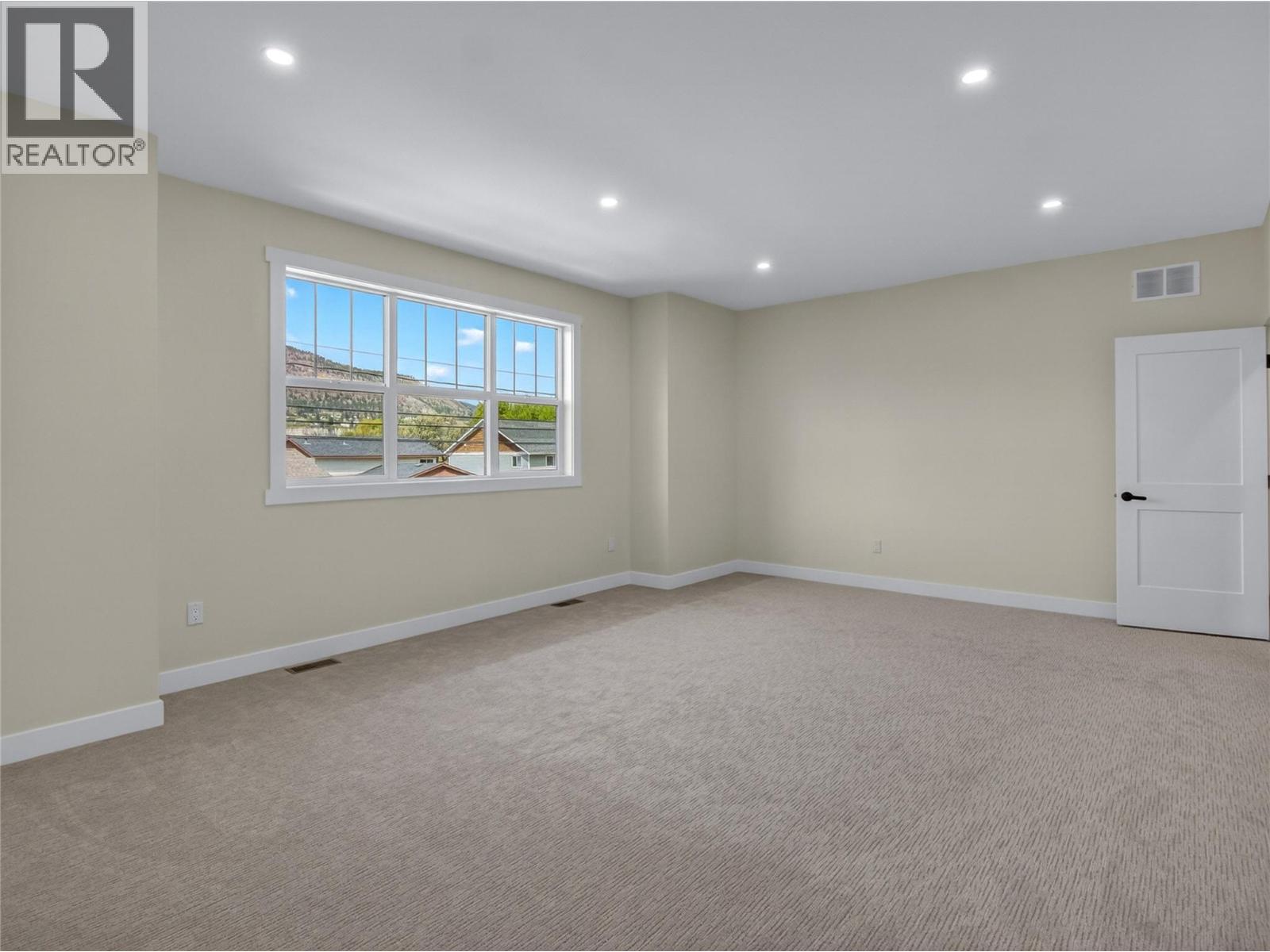 #101 6609 Nixon Road - 39