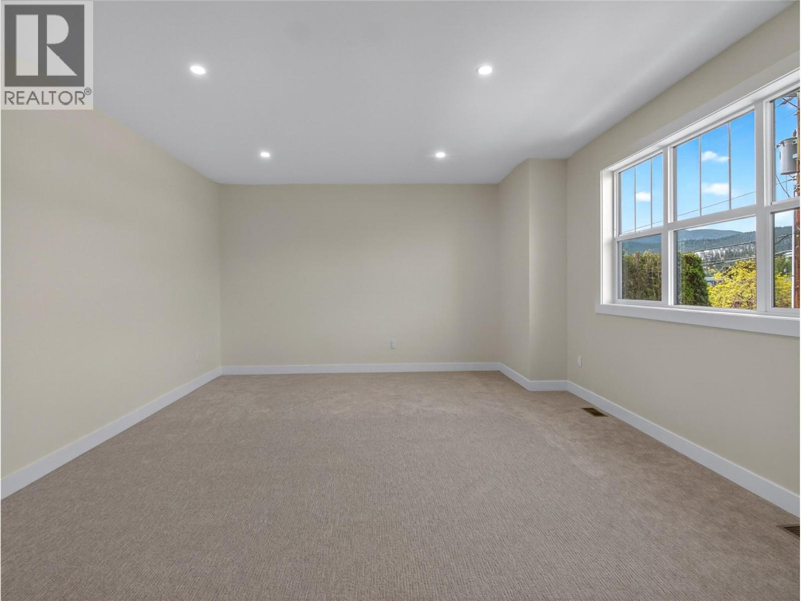 #101 6609 Nixon Road - 38