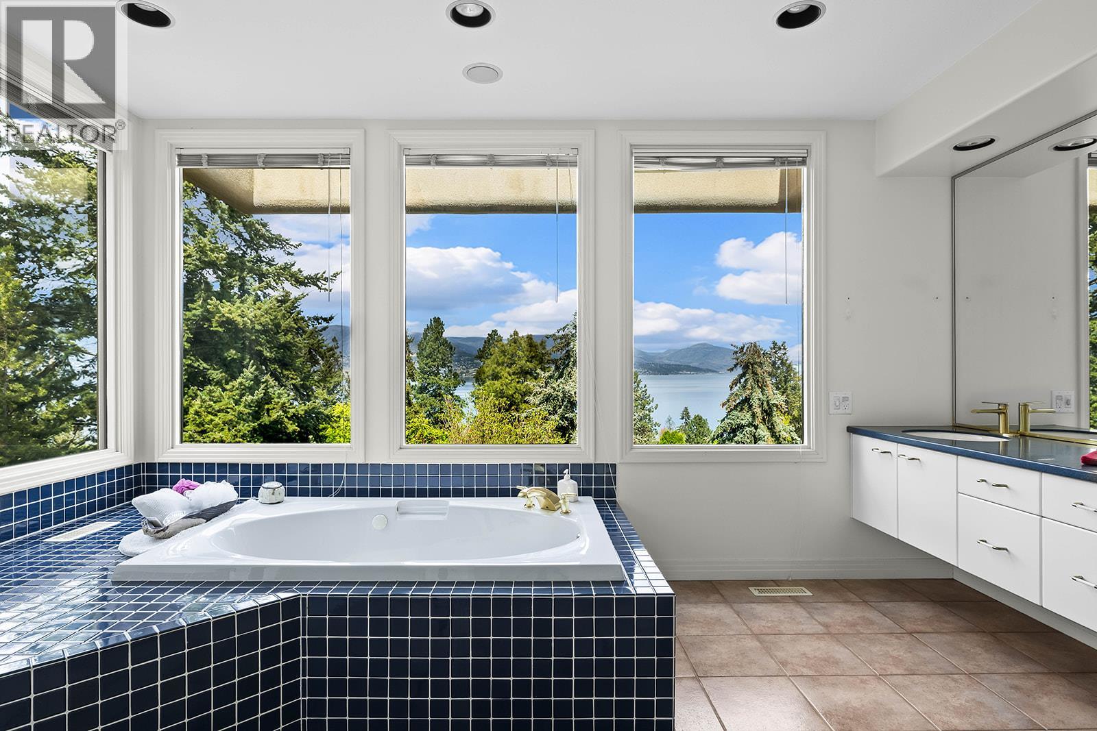 339 Uplands Drive - 46
