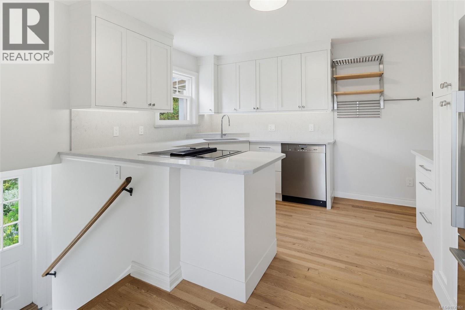 1250 Rockland Ave - 10