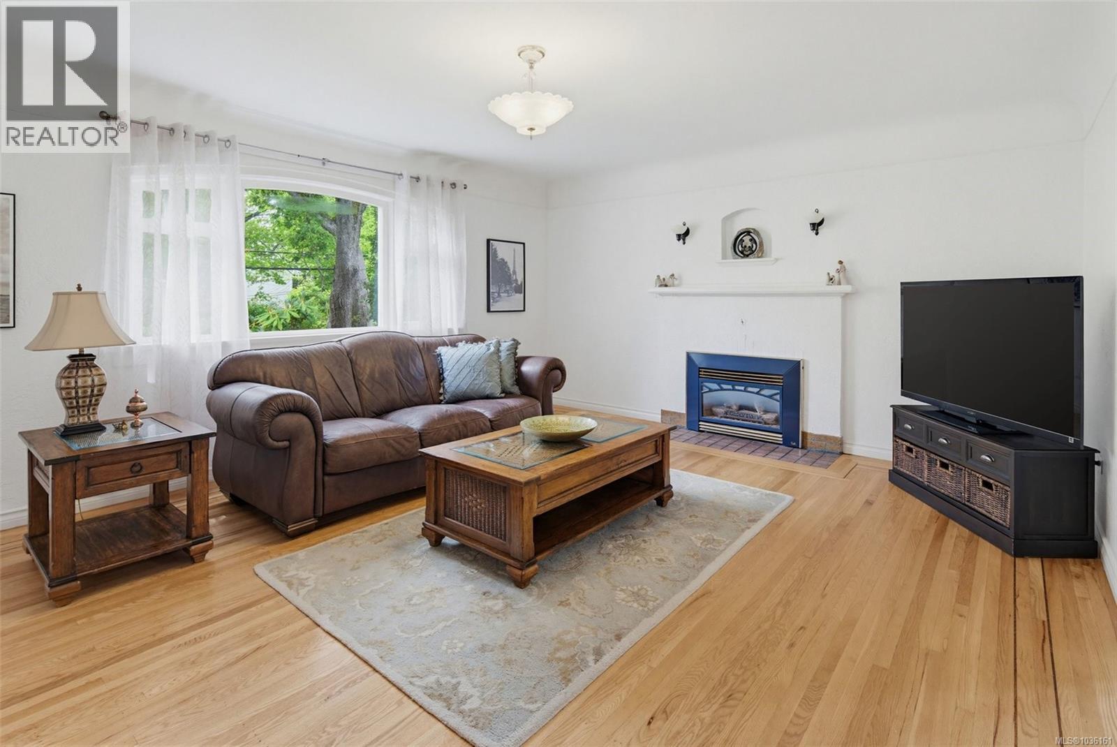 1250 Rockland Ave - 2
