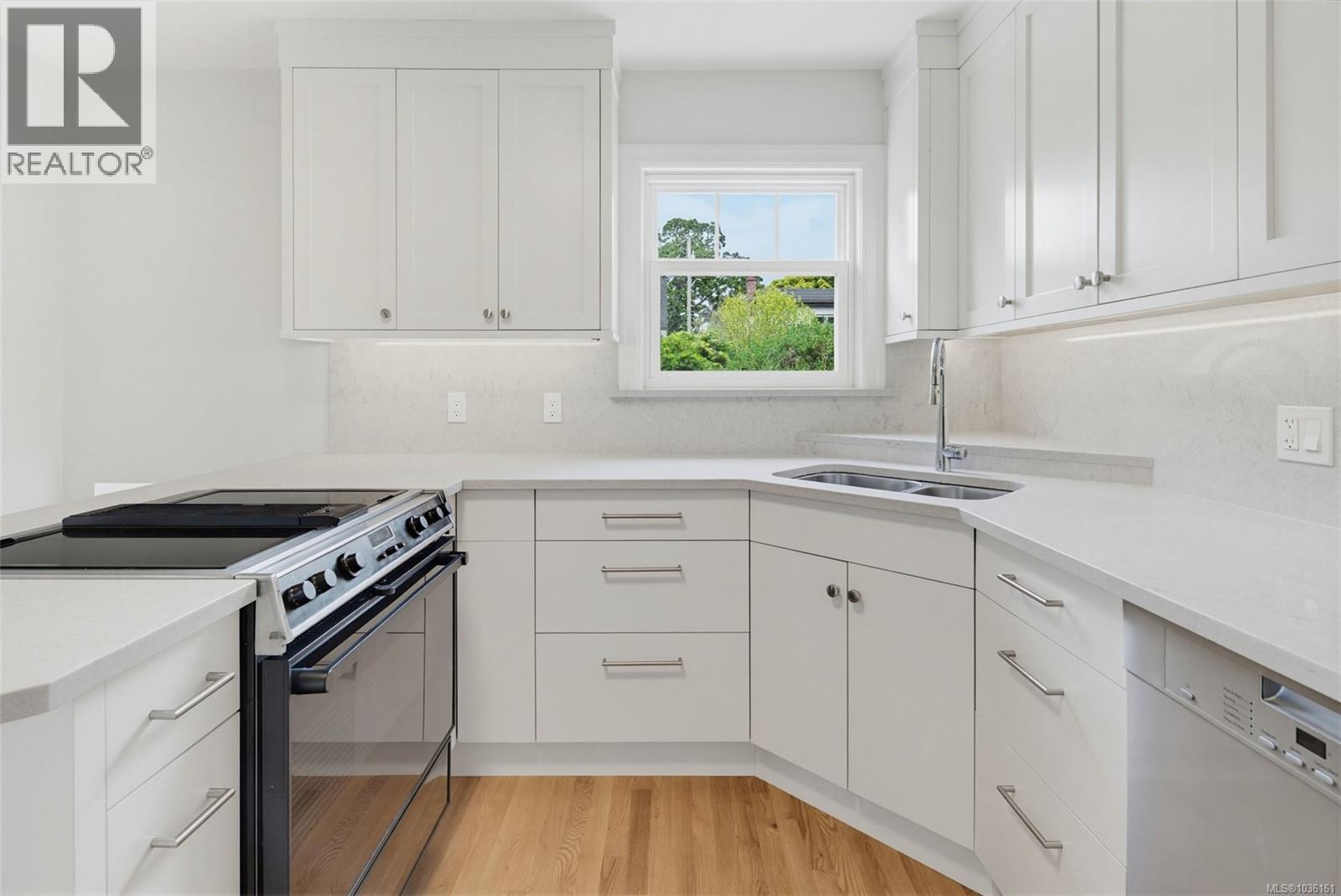 1250 Rockland Ave - 8