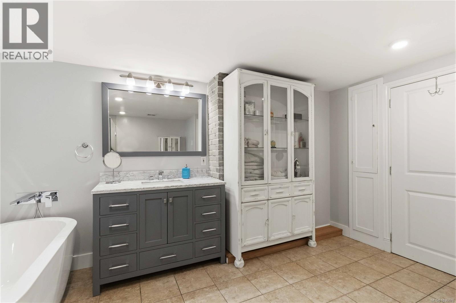 2228 Pacific Ave - 29