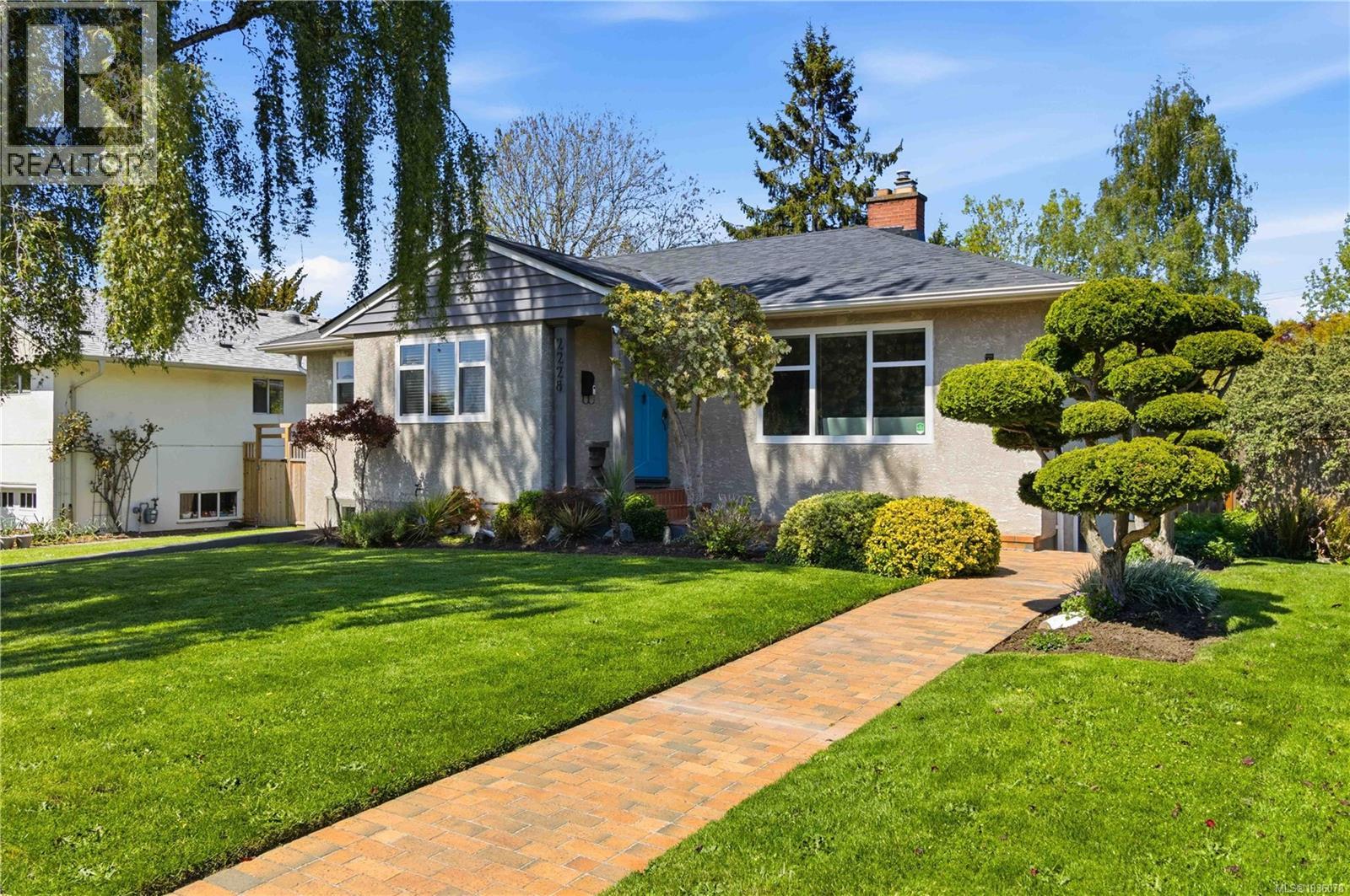  2228 Pacific Avenue, Oak Bay