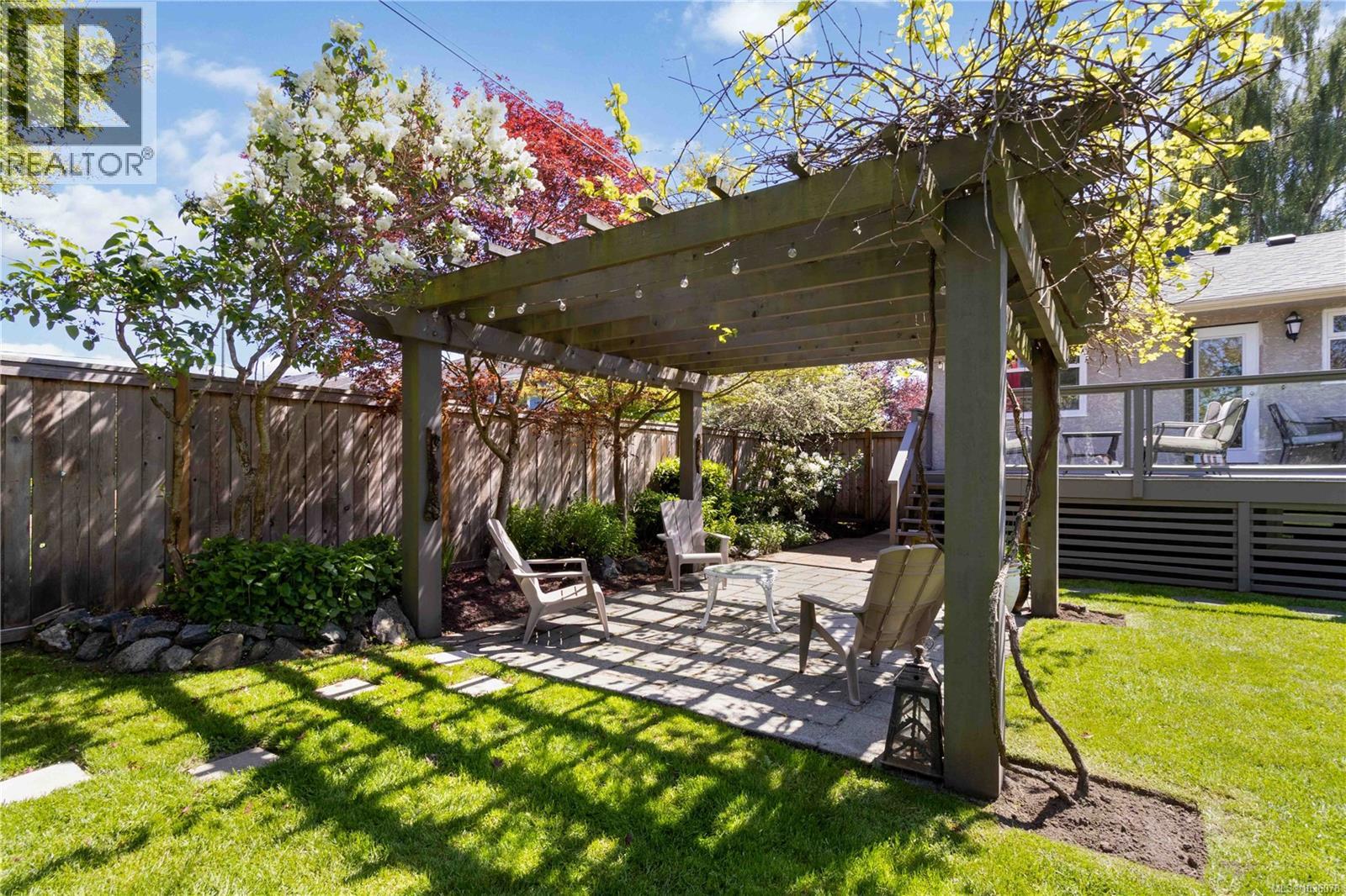  2228 Pacific Avenue, Oak Bay
