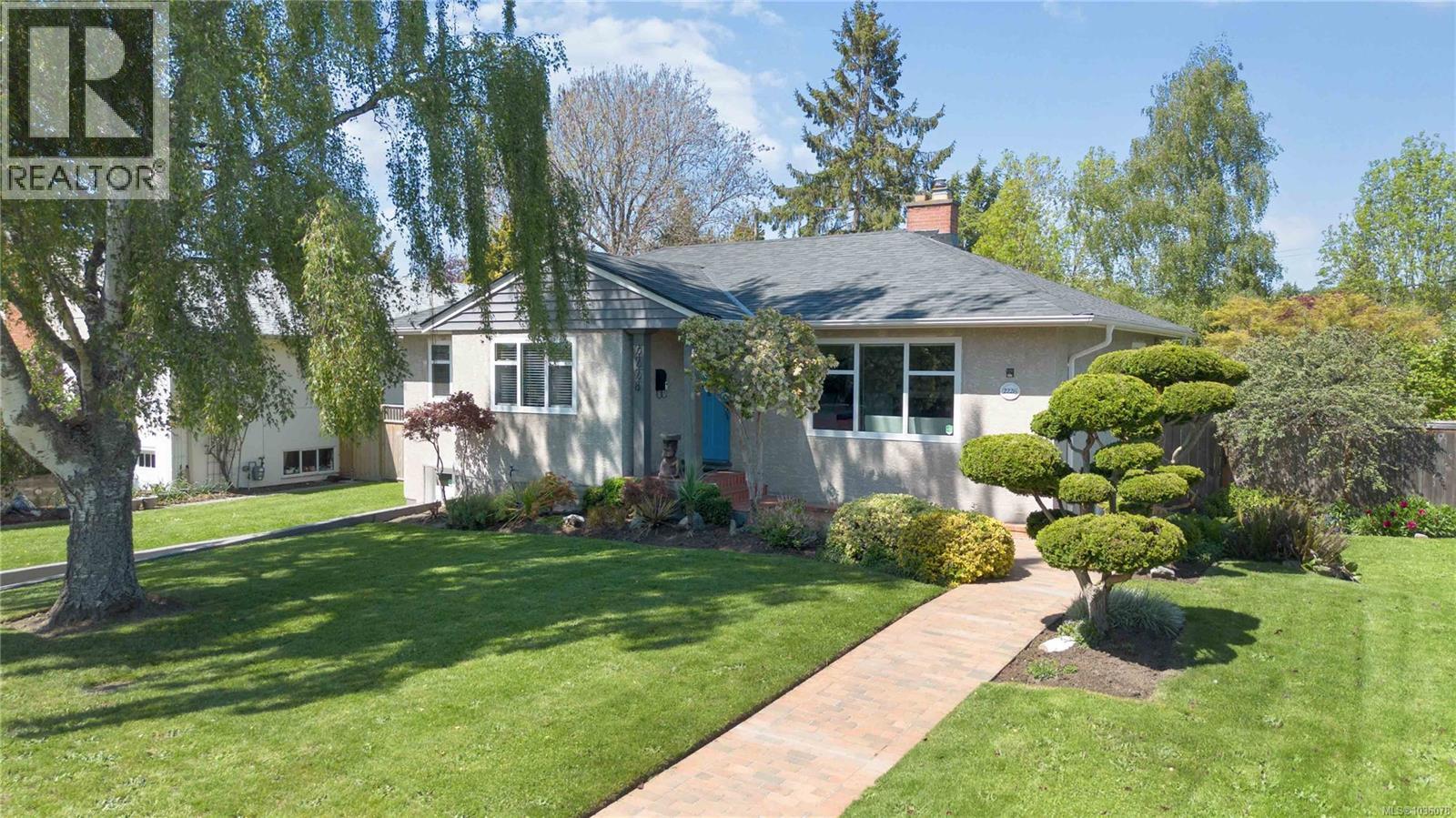  2228 Pacific Avenue, Oak Bay