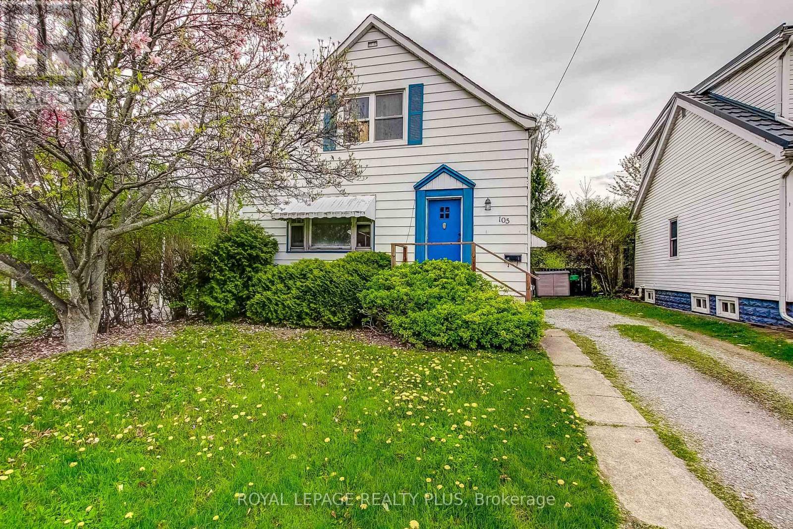 105 HILLVIEW STREET - 1