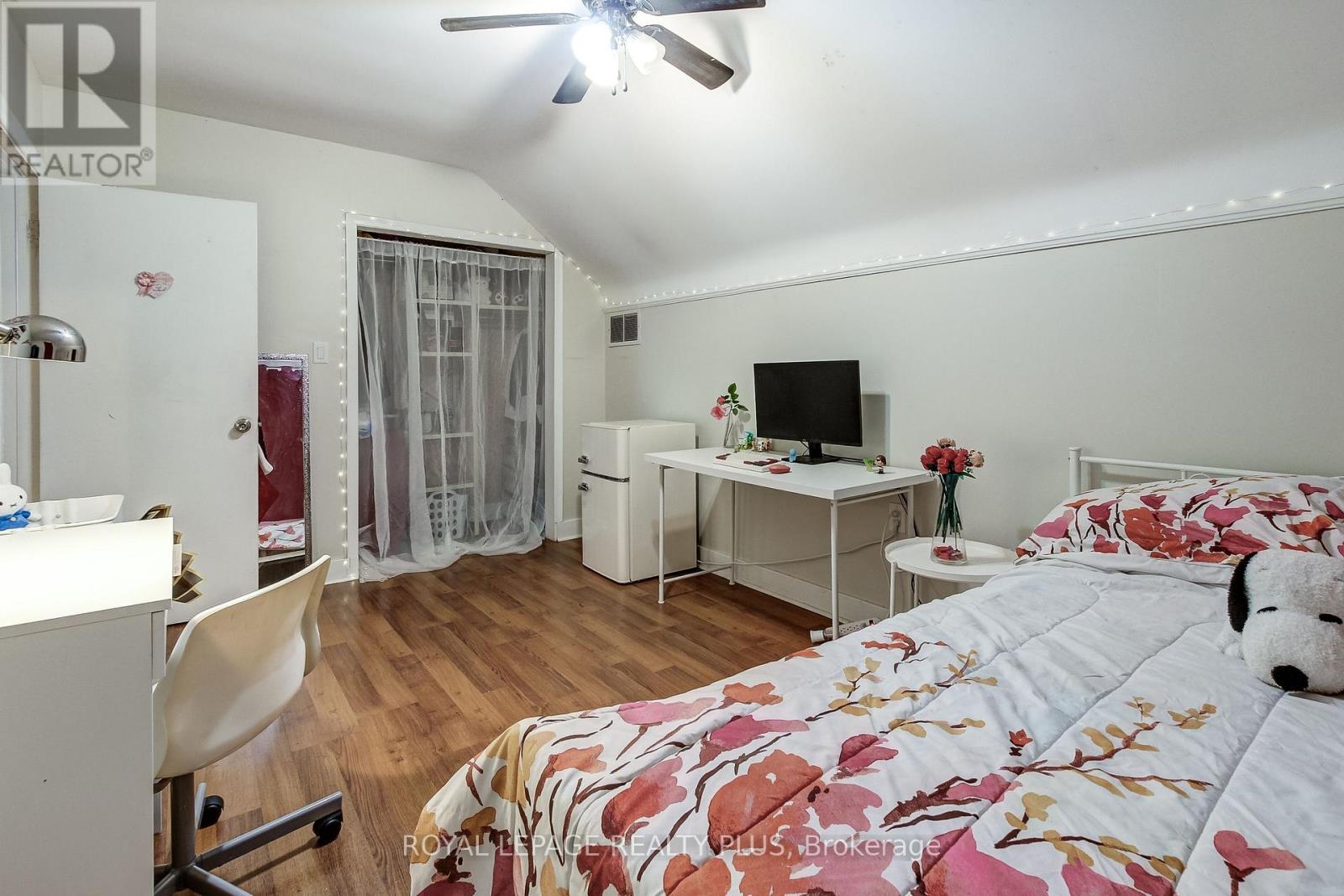 105 HILLVIEW STREET - 15