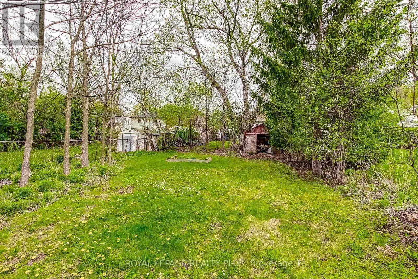 105 HILLVIEW STREET - 25
