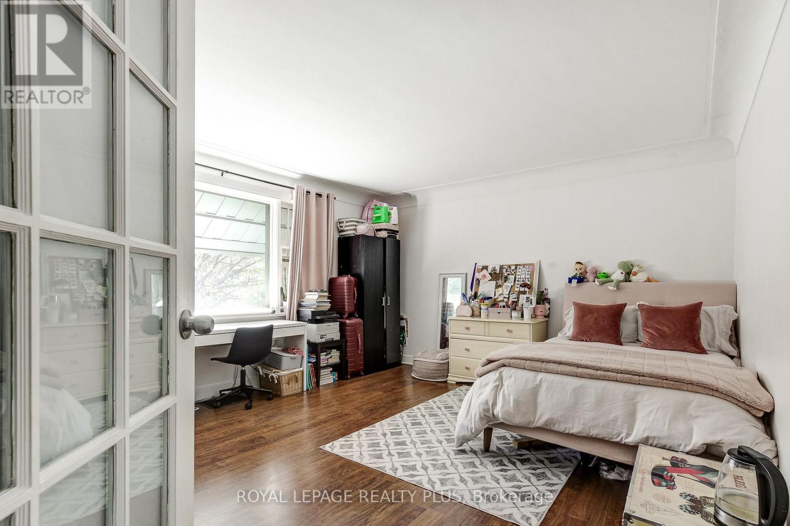 105 HILLVIEW STREET - 6