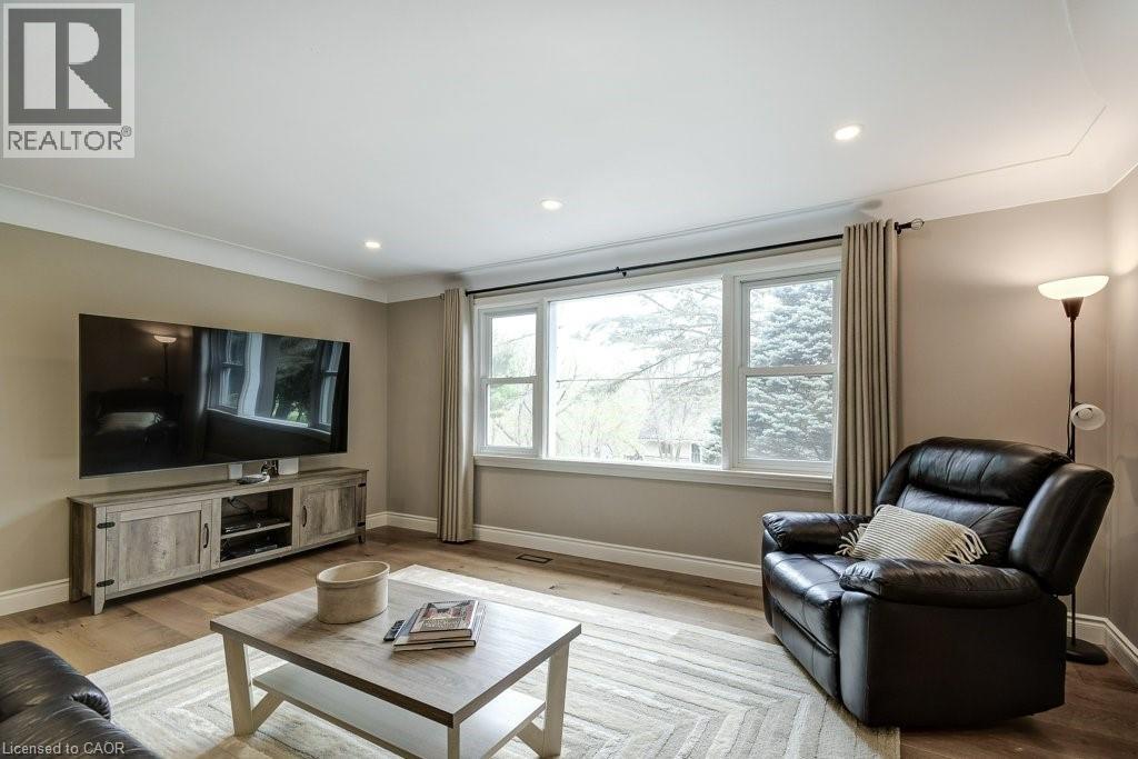 121 ELGIN Street, Waterdown, Ontario, L0R2H0 — Photo 6