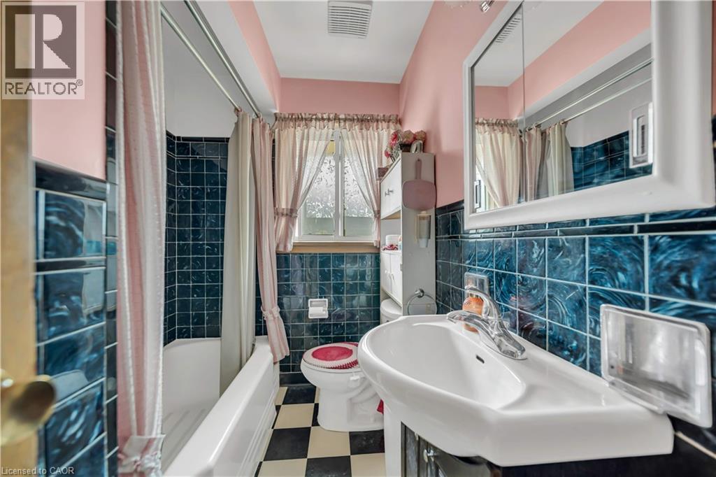 144 BYRON Avenue, Kitchener, Ontario, N2C1Z8 — Photo 24