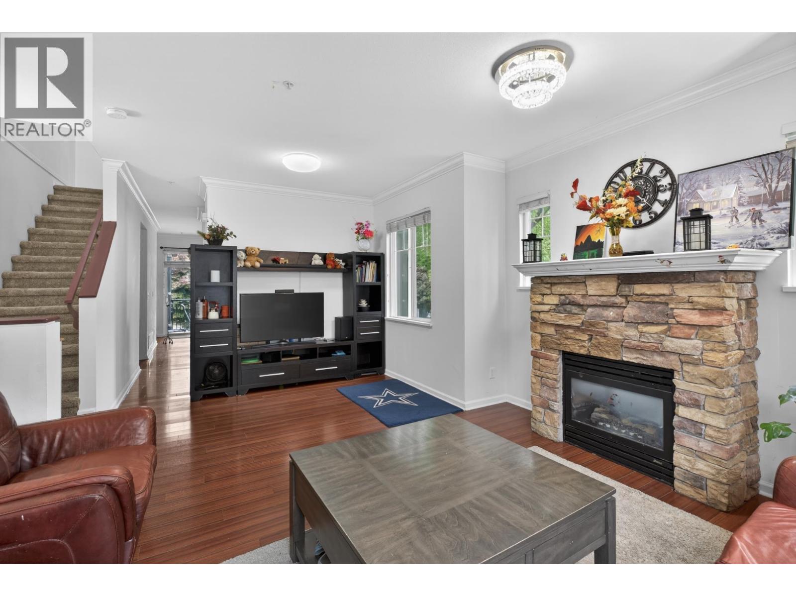 25 1010 EWEN AVENUE, New Westminster