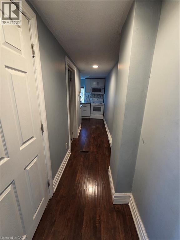 2021 EDINBURGH Drive Unit# 2, Burlington, Ontario, L7R2C8 — Photo 3