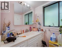 Kitchen - 2042 Glenidle Rd, Sooke, BC V9Z0A9 Photo 16