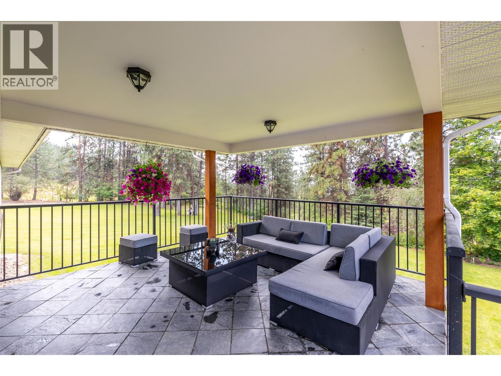 6051 Postill Lake Road - 10