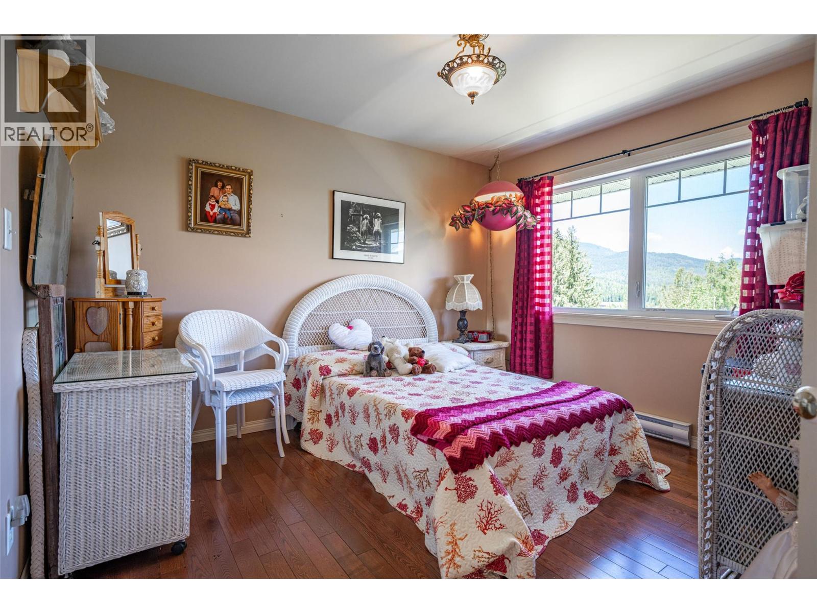 9255 Firehall Frontage Road - 35