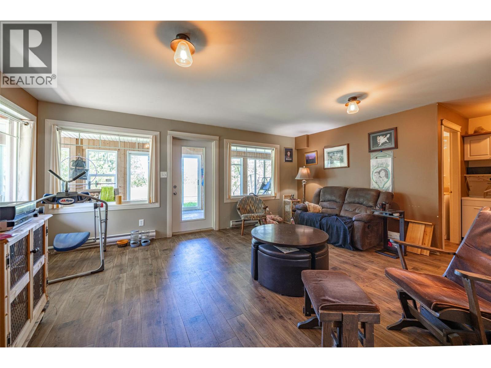 9255 Firehall Frontage Road - 45