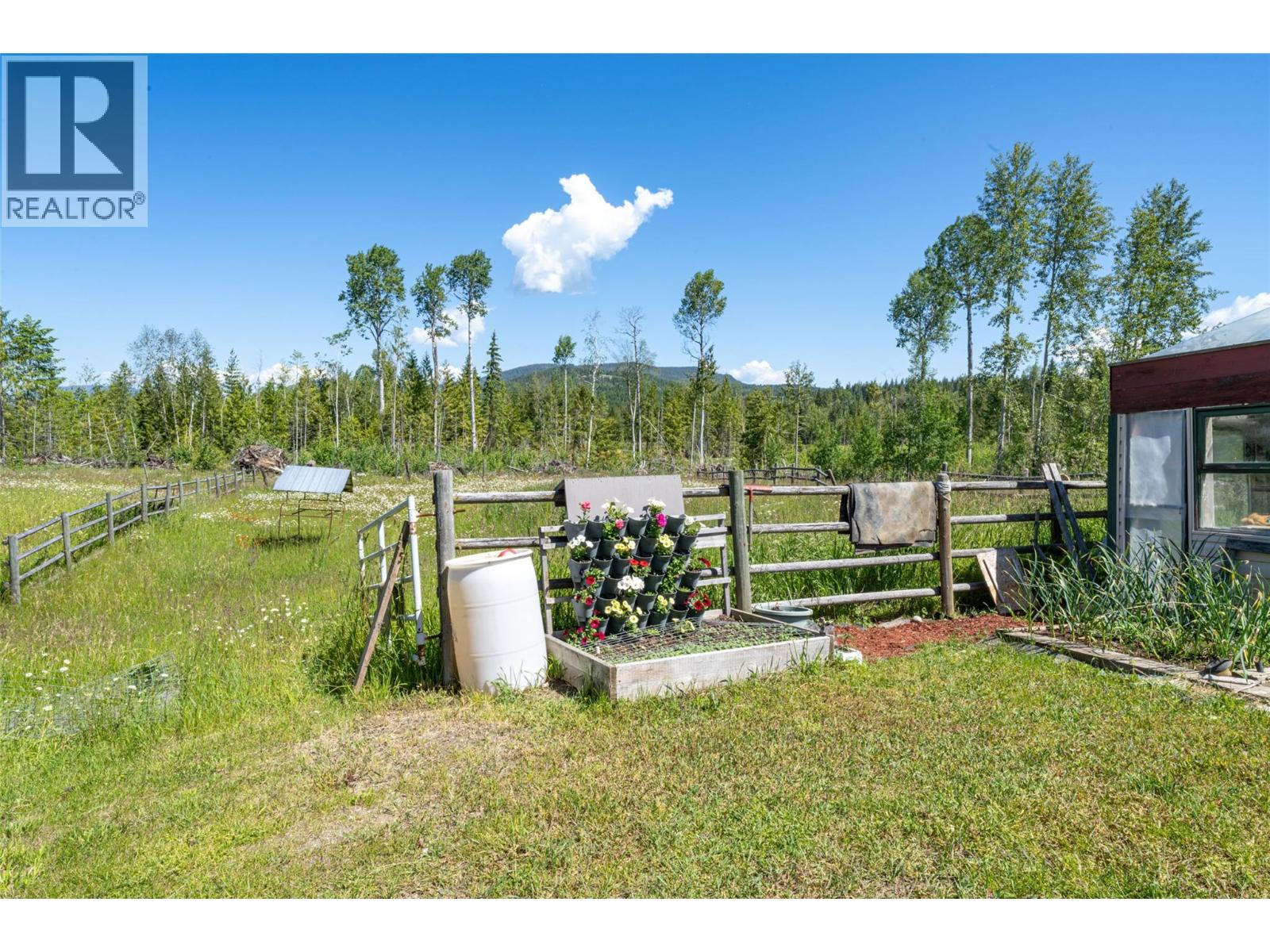 9255 Firehall Frontage Road, Salmon Arm