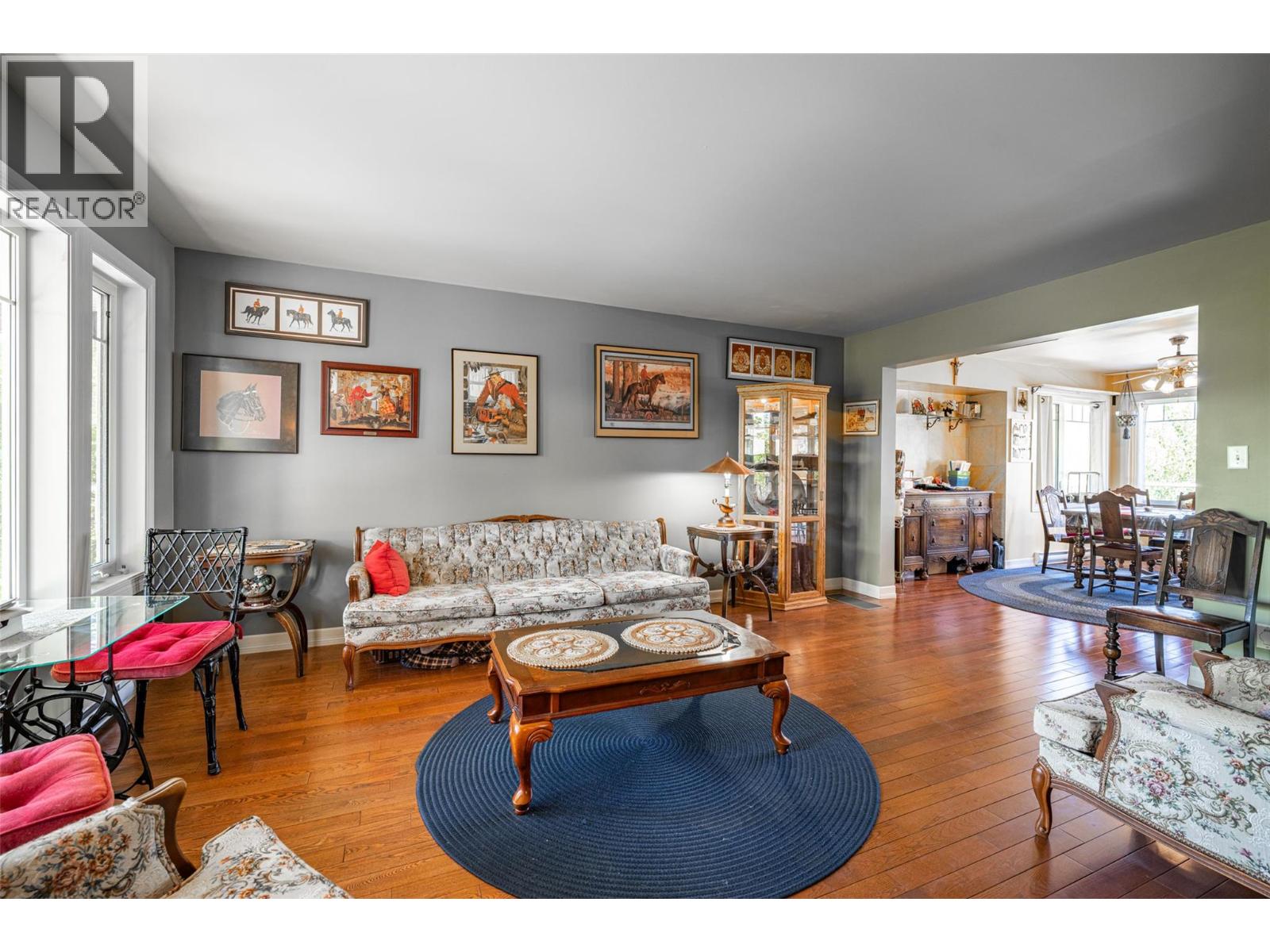 9255 Firehall Frontage Road - 9