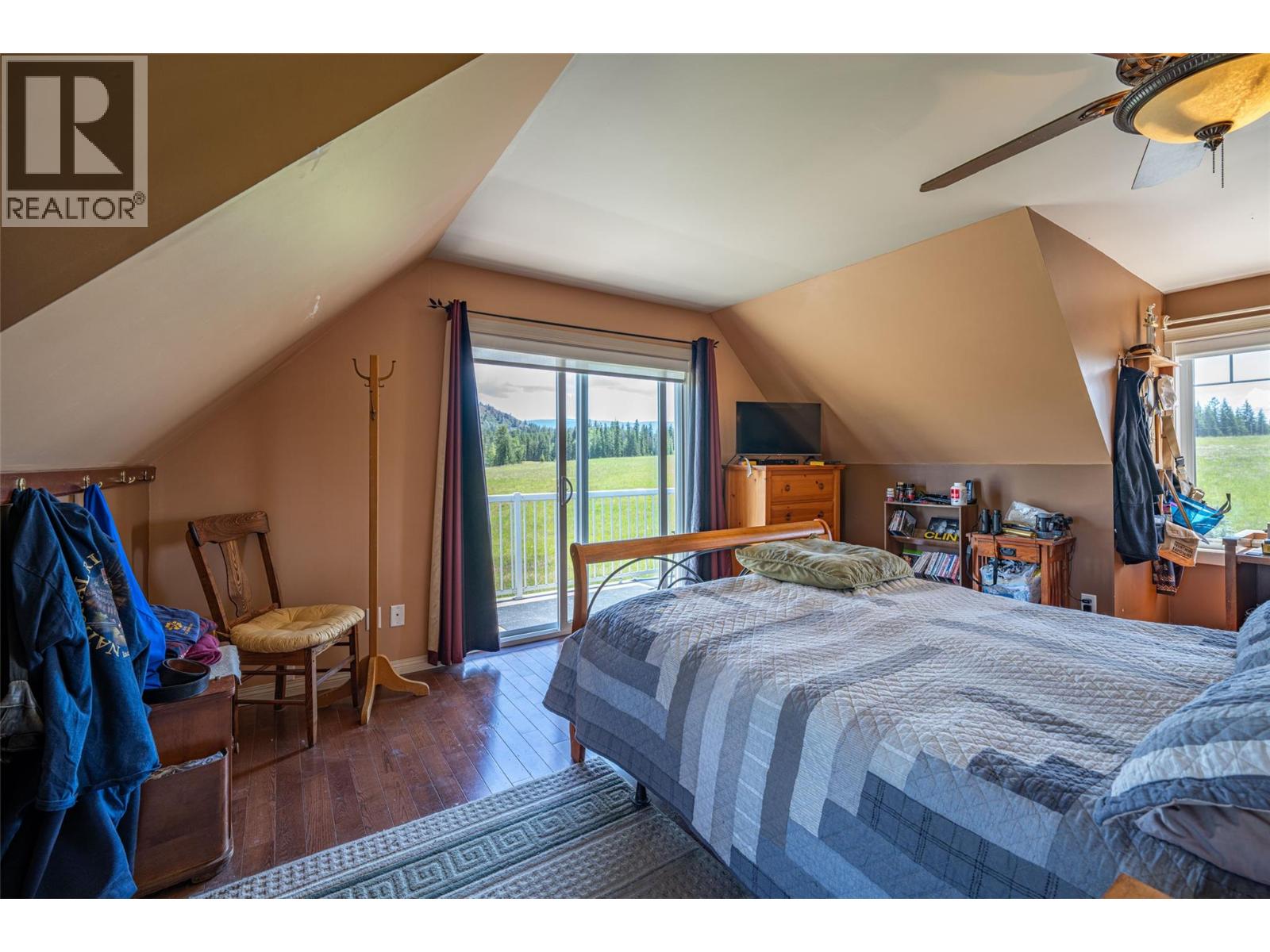 9255 Firehall Frontage Road, Salmon Arm