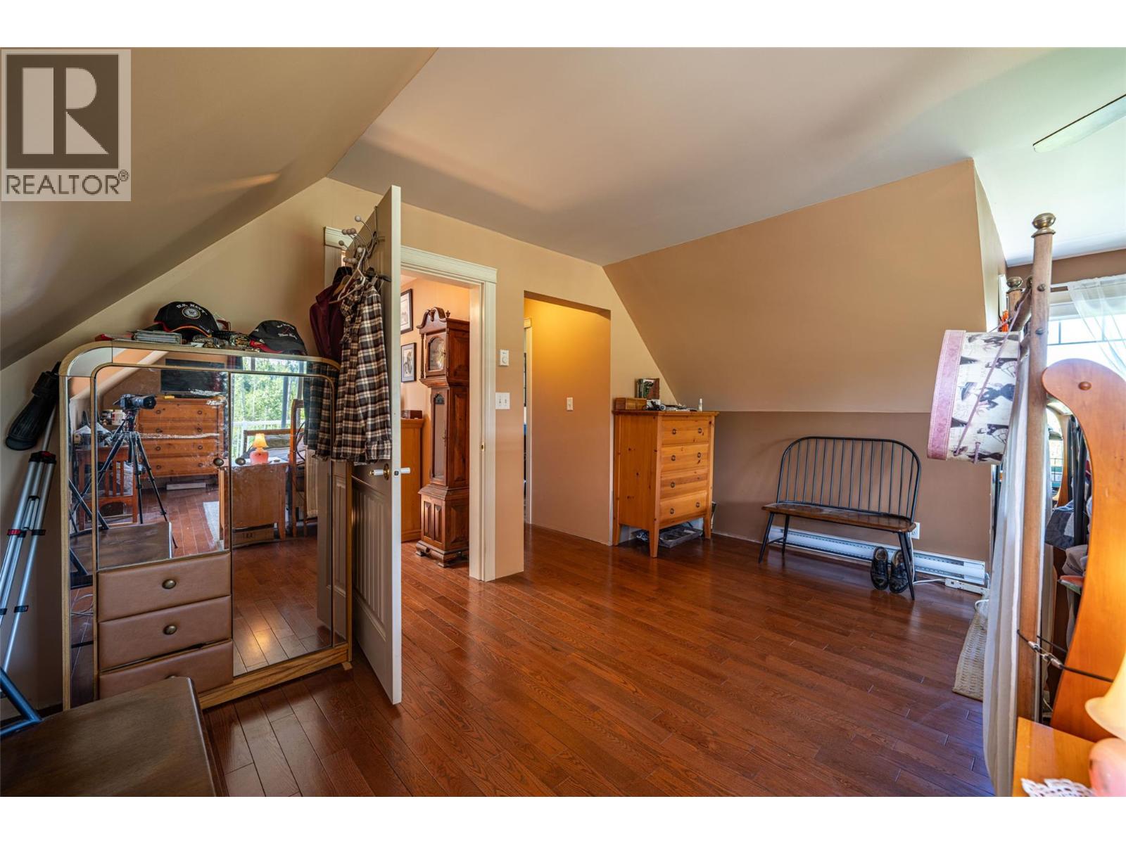 9255 Firehall Frontage Road - 26