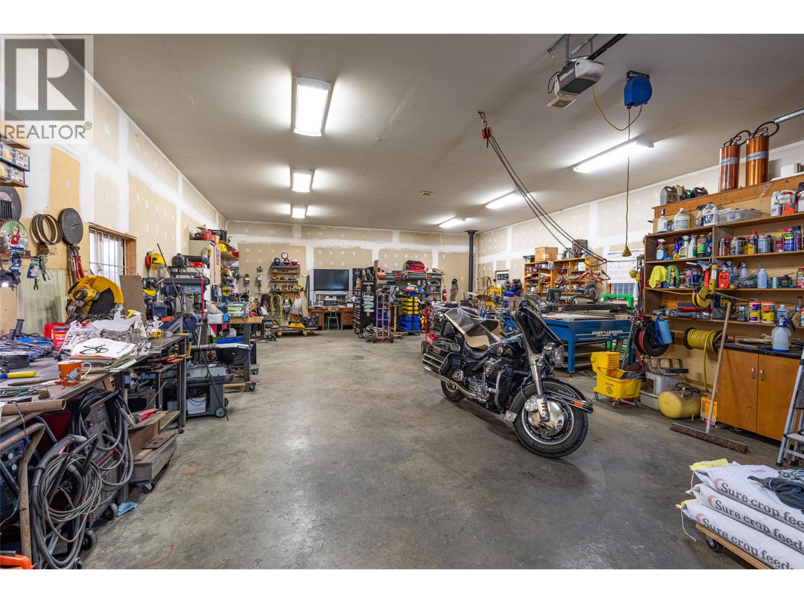 9255 Firehall Frontage Road - 90