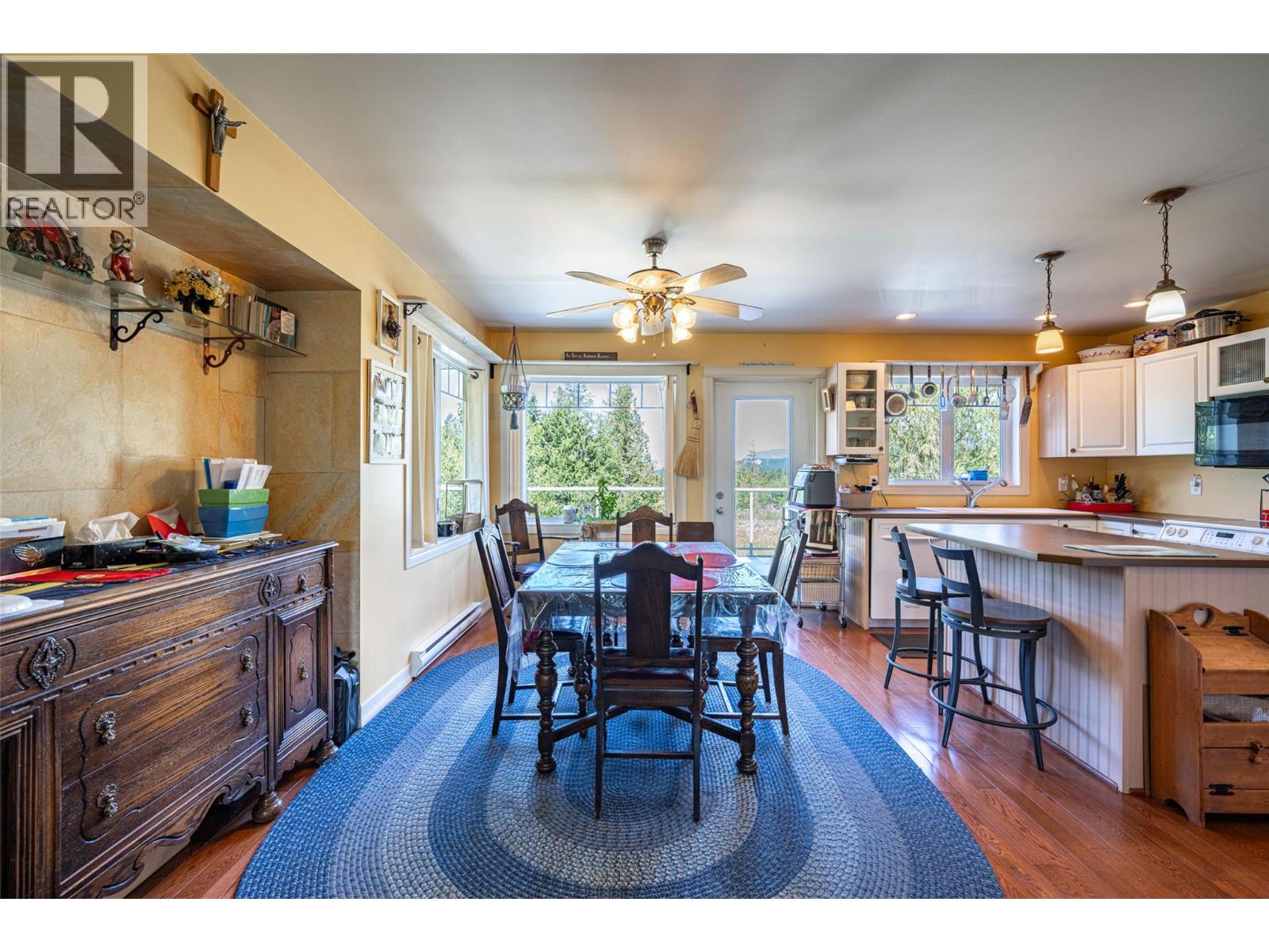  9255 Firehall Frontage Road, Salmon Arm