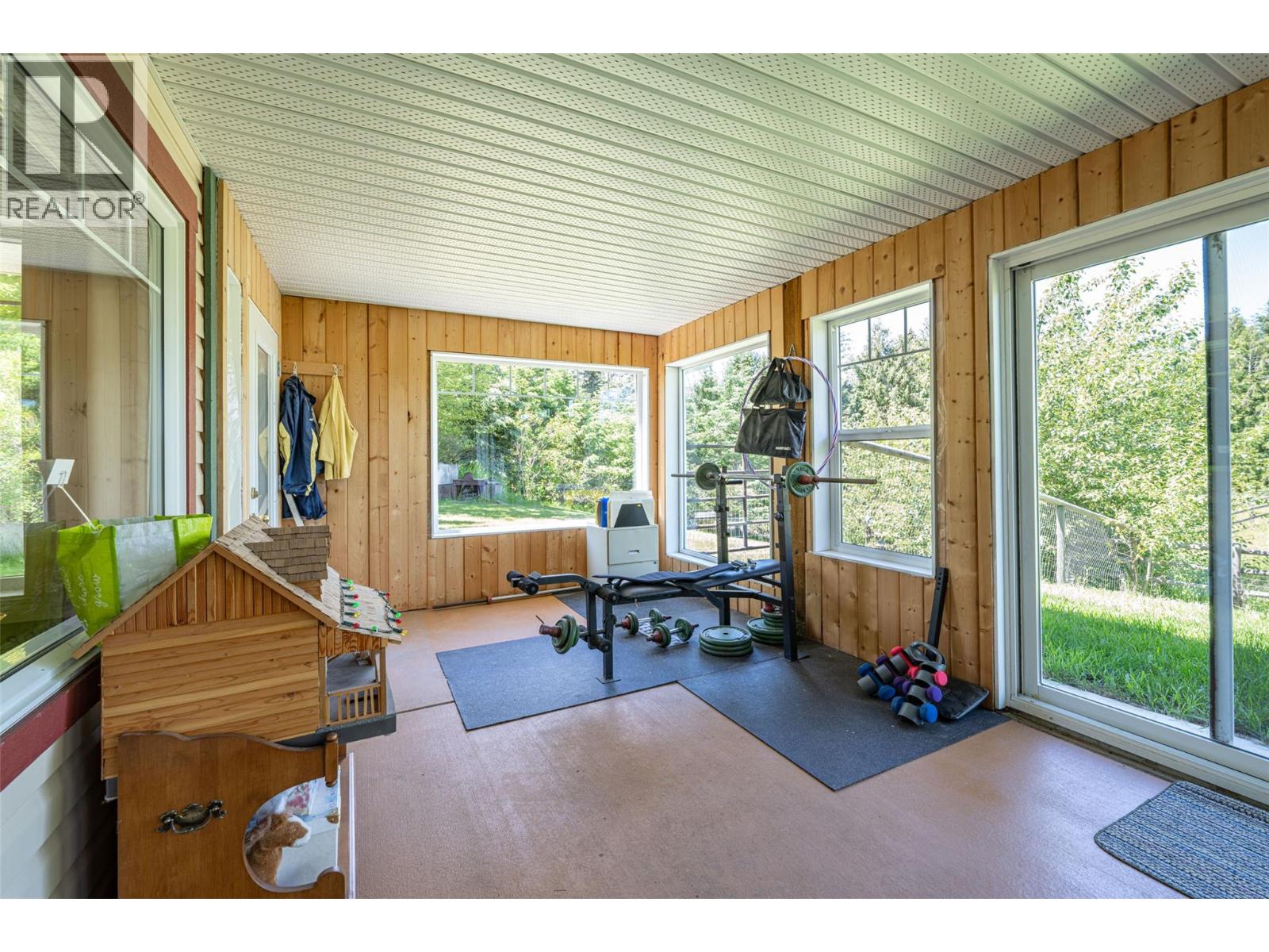  9255 Firehall Frontage Road, Salmon Arm