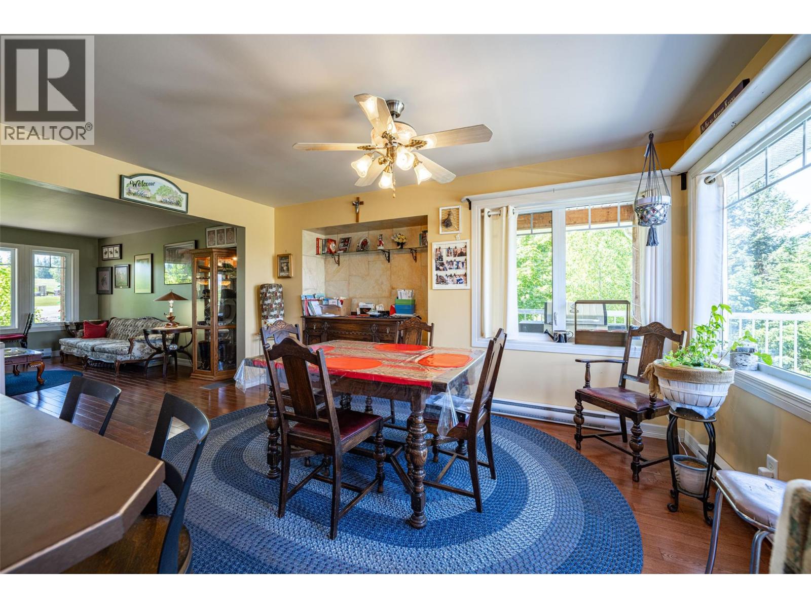  9255 Firehall Frontage Road, Salmon Arm