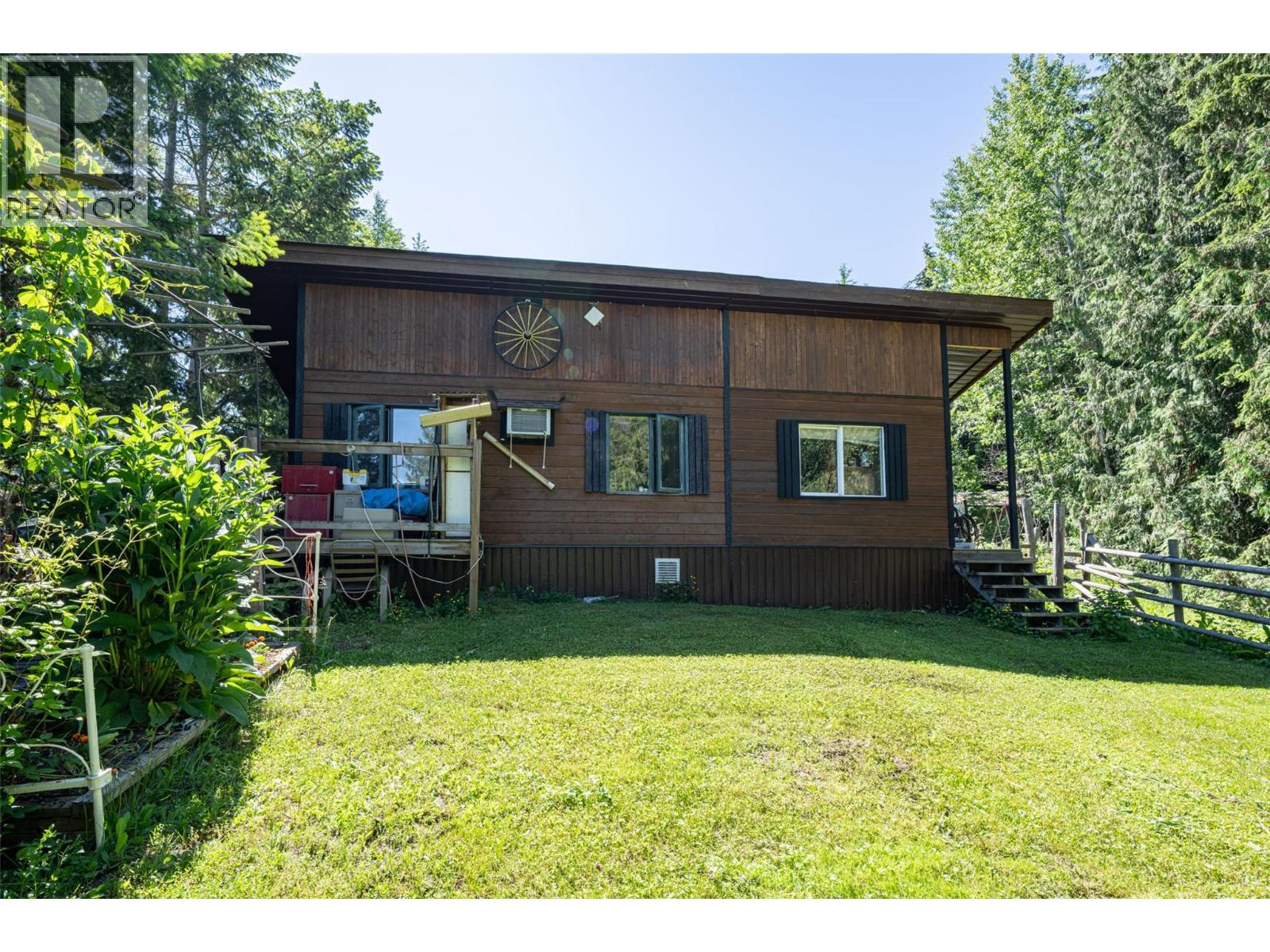  9255 Firehall Frontage Road, Salmon Arm