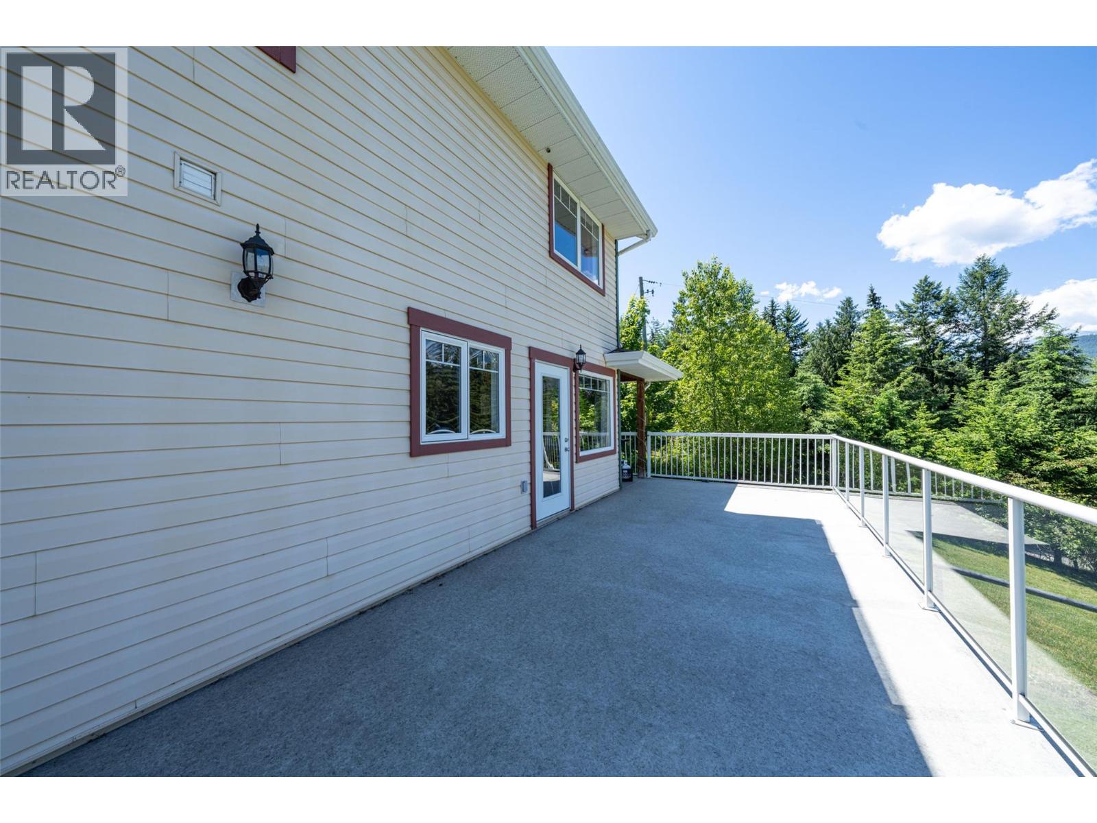  9255 Firehall Frontage Road, Salmon Arm