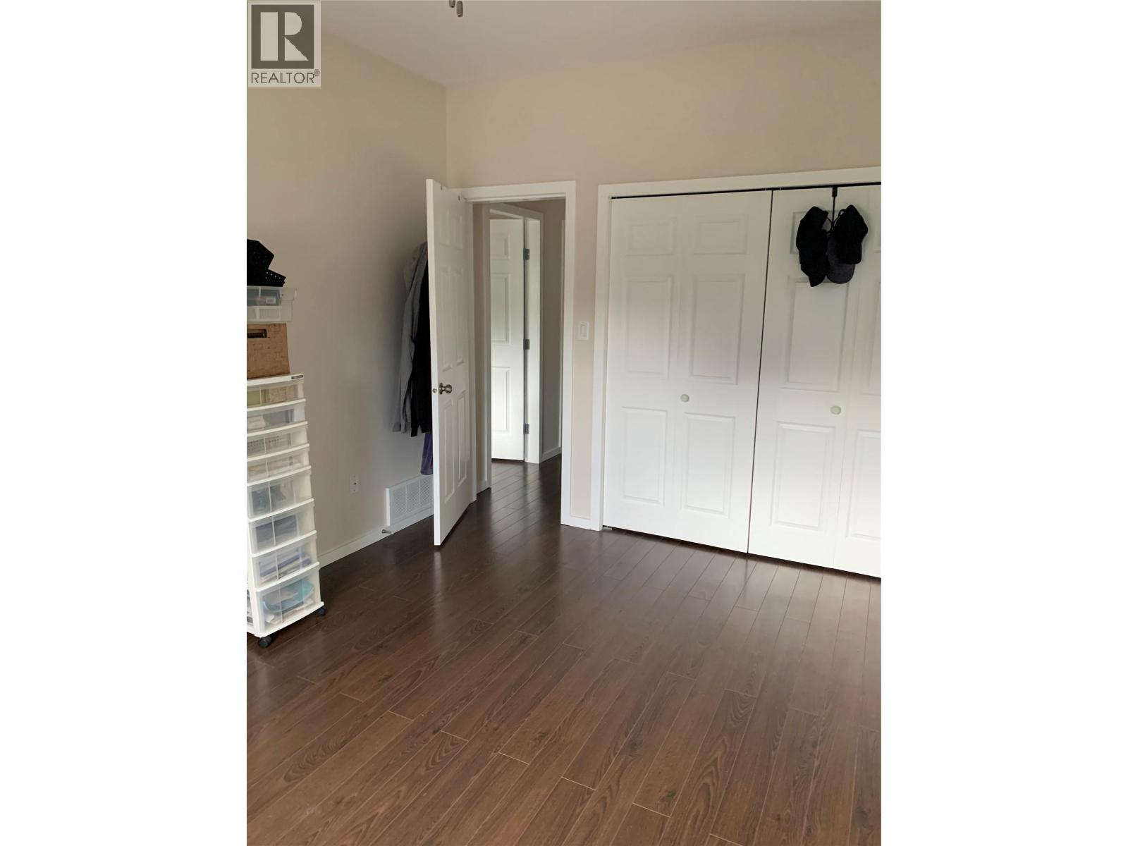 6466 PARK Drive, Oliver