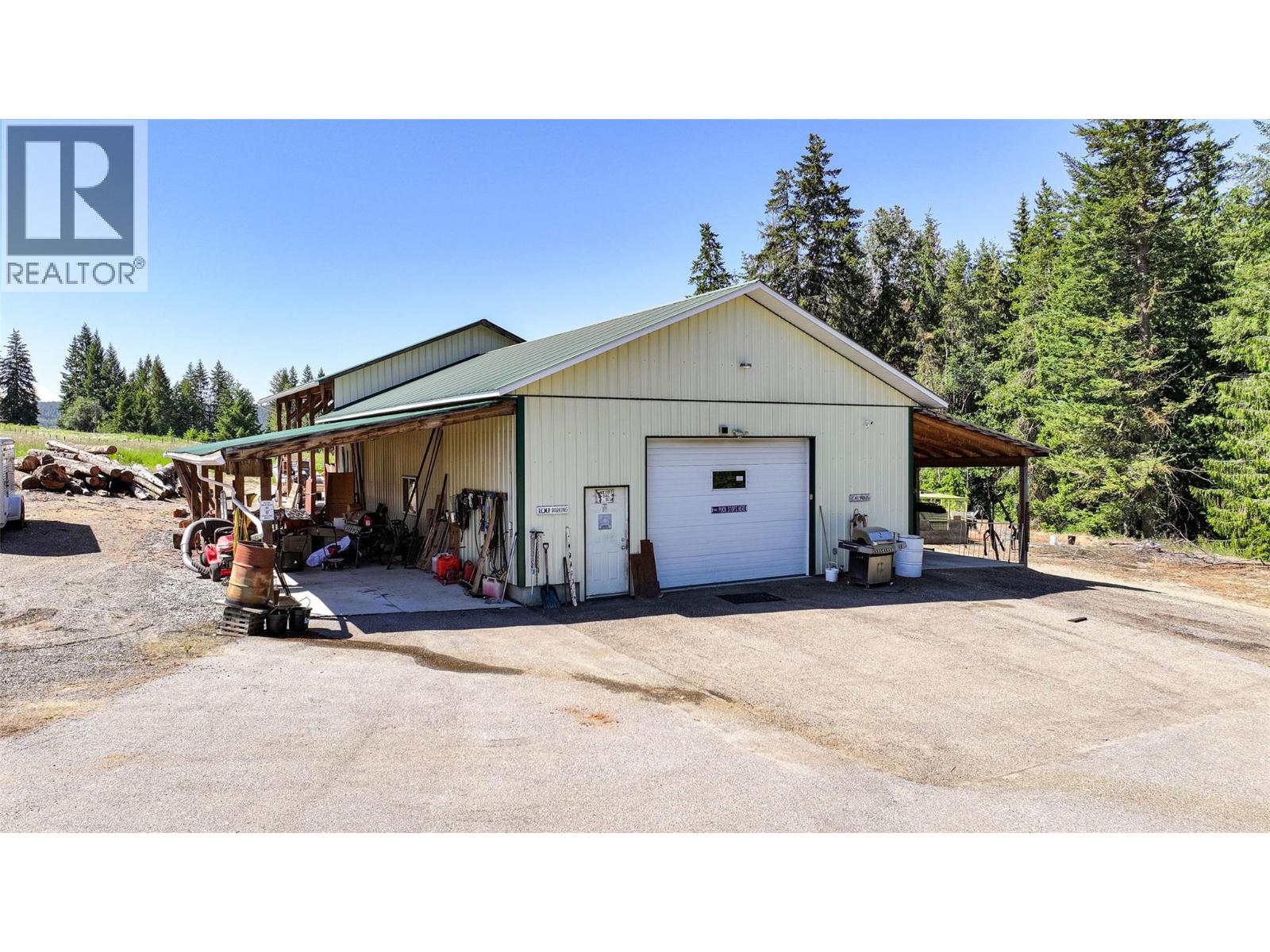  9255 Firehall Frontage Road, Salmon Arm