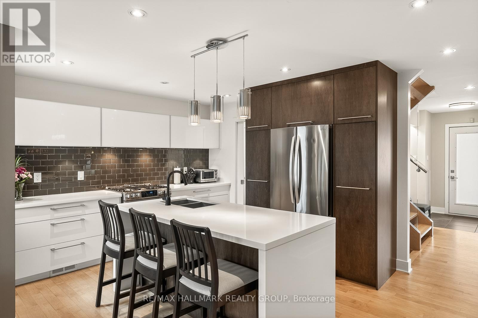 1298 FAMLIT COURT - 18