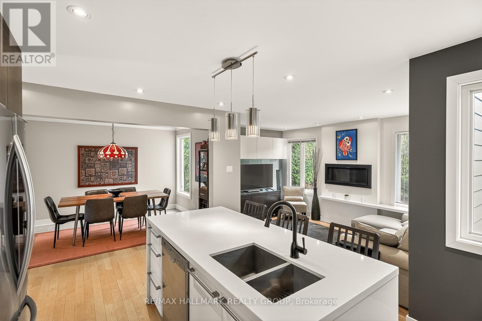 1298 FAMLIT COURT - 22