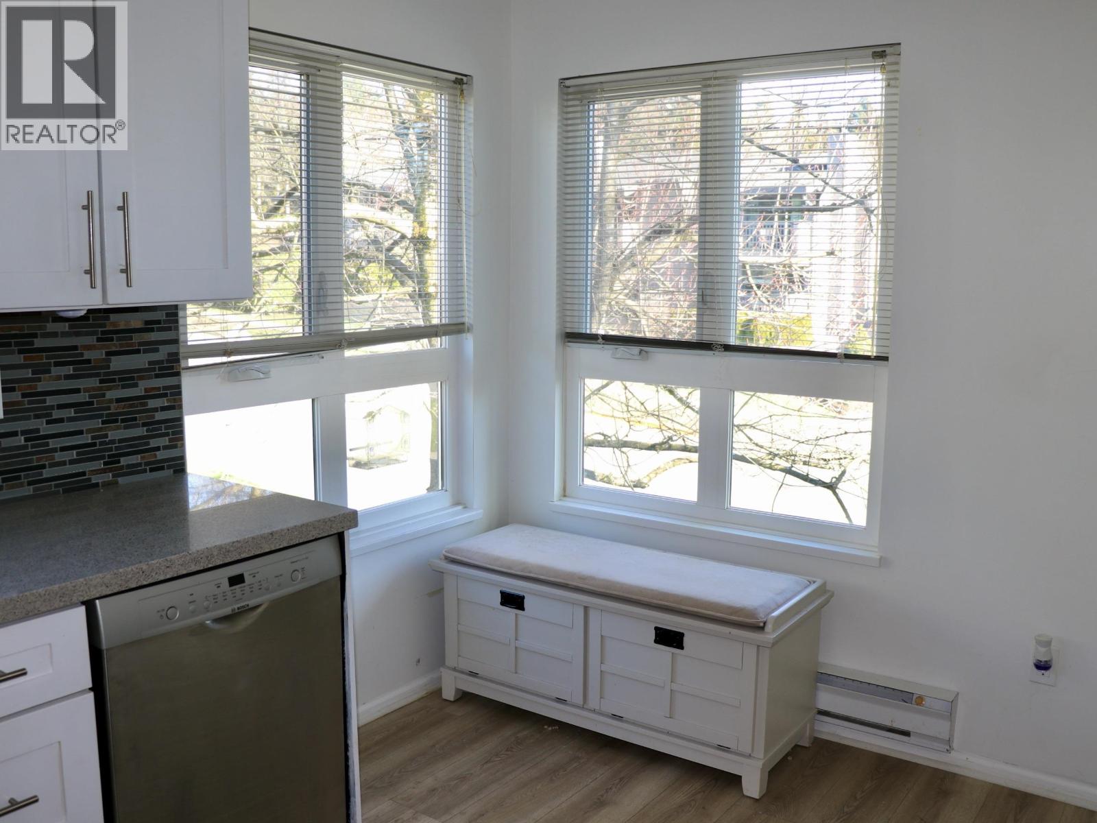 403 106 W KINGS ROAD, North Vancouver
