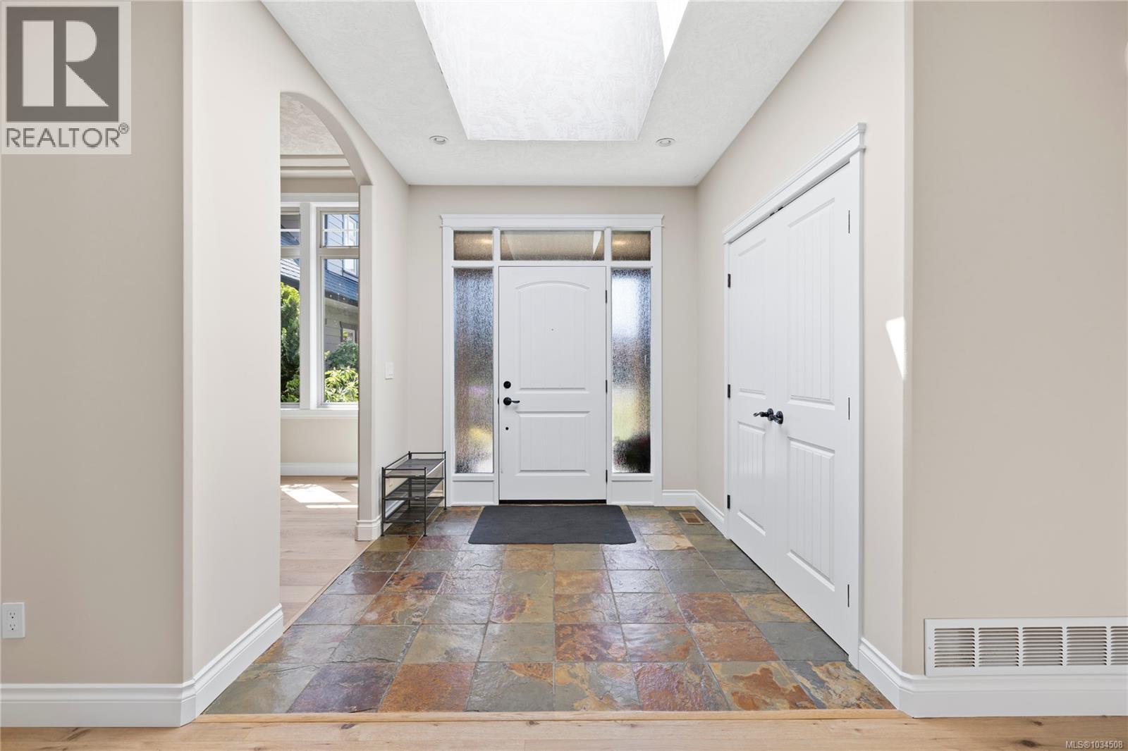 1635 Stone Lake Dr - 16