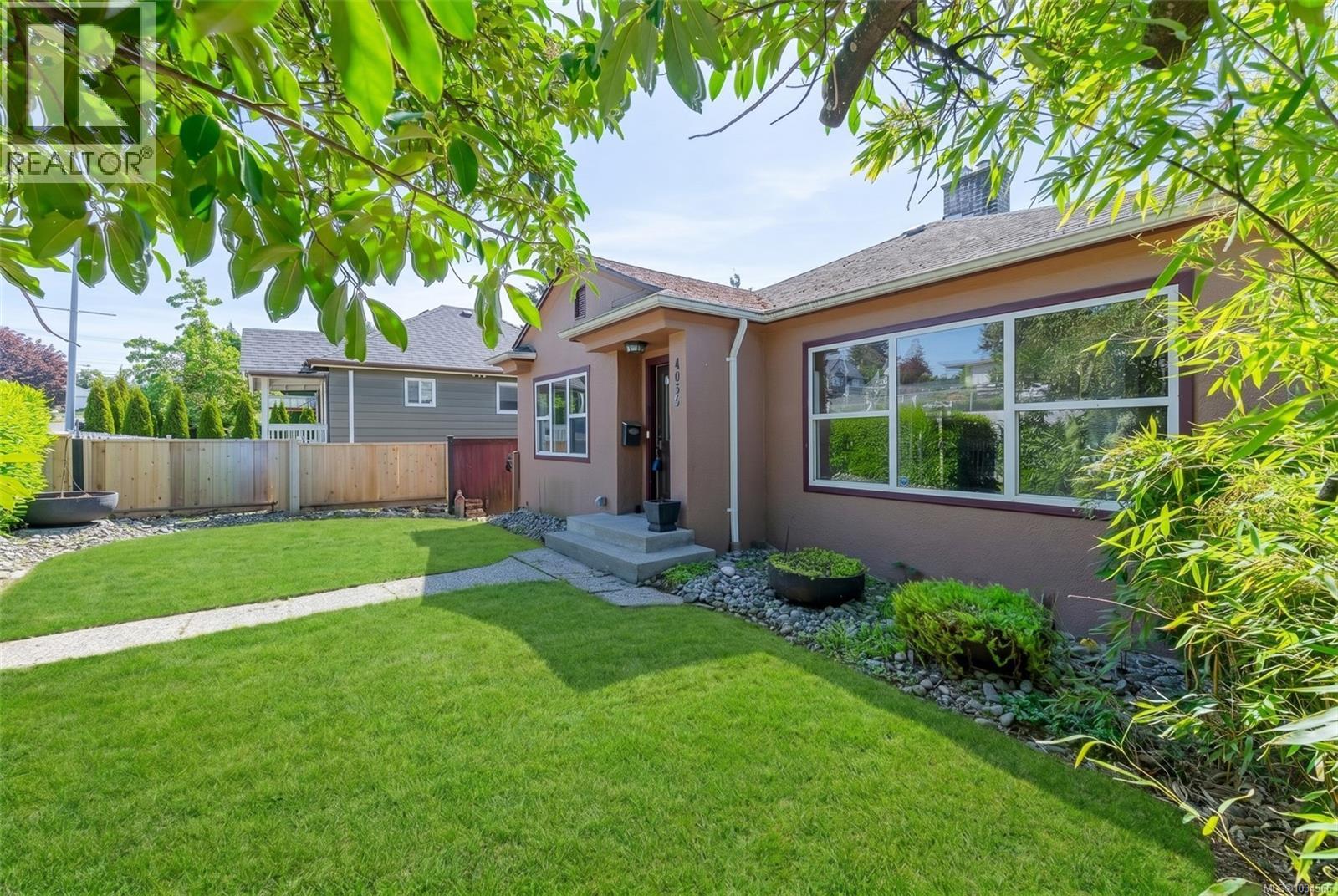 4836 Redford St - 4