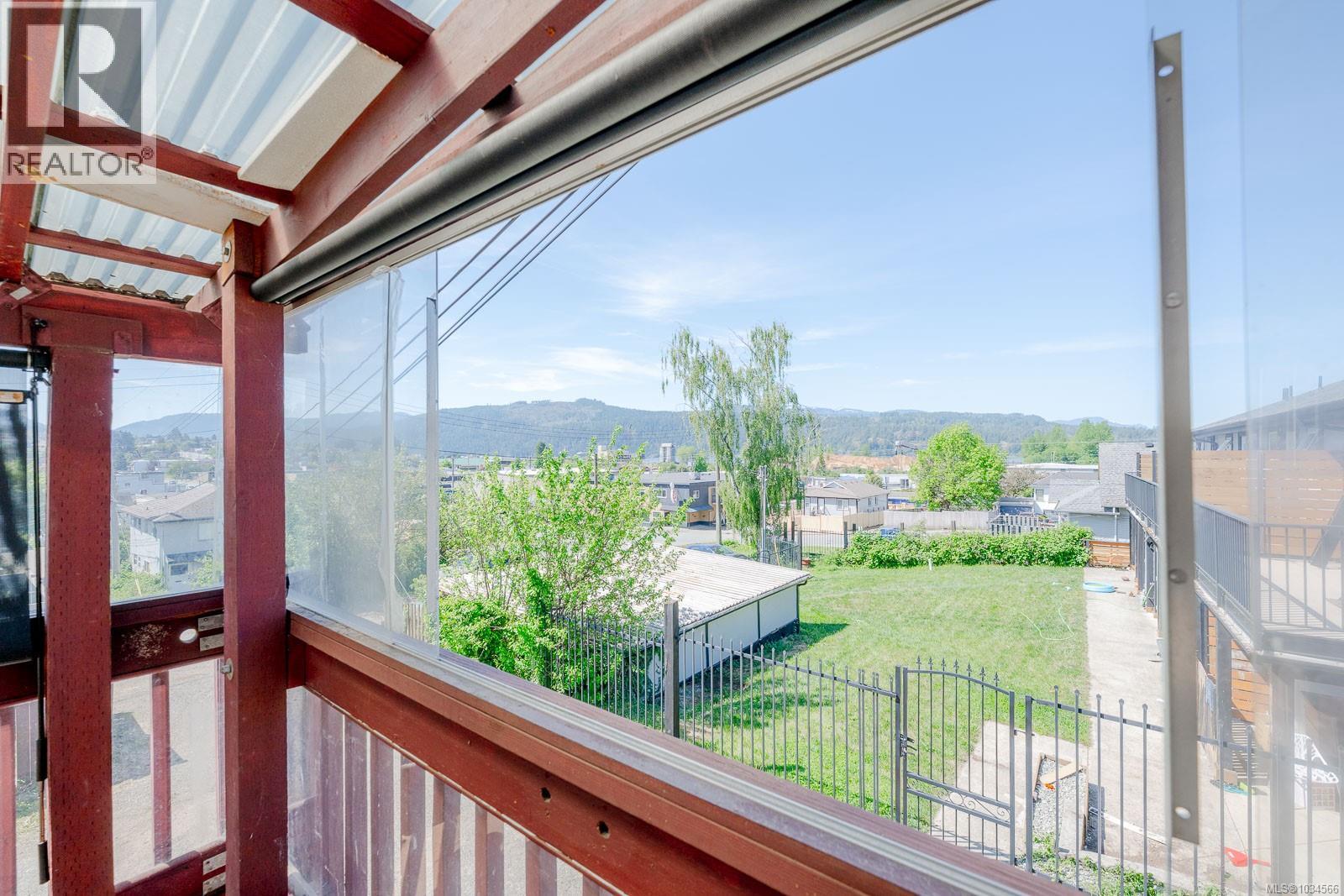 4836 Redford St - 23