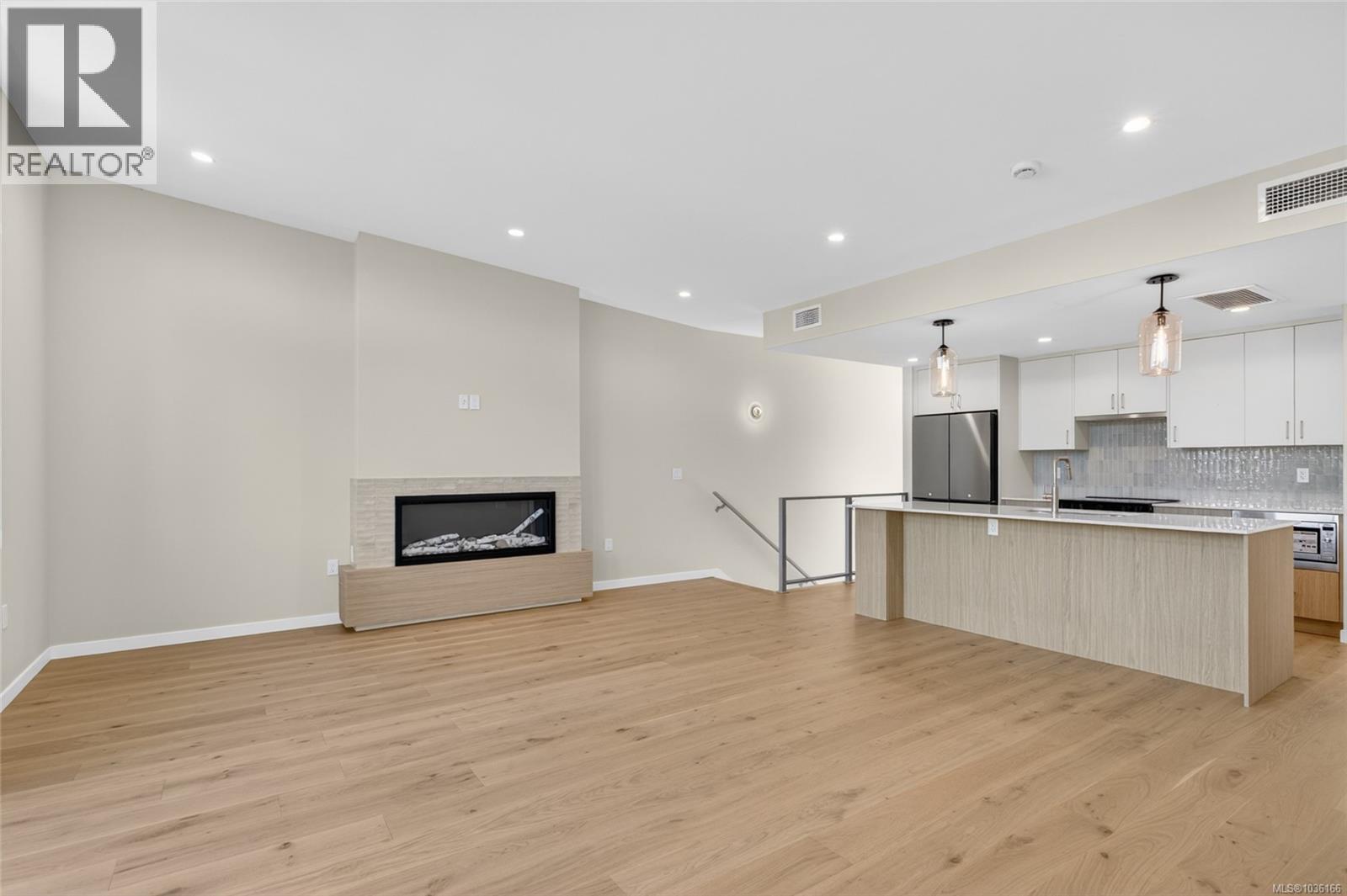 #8 152 Marina View Dr - 10