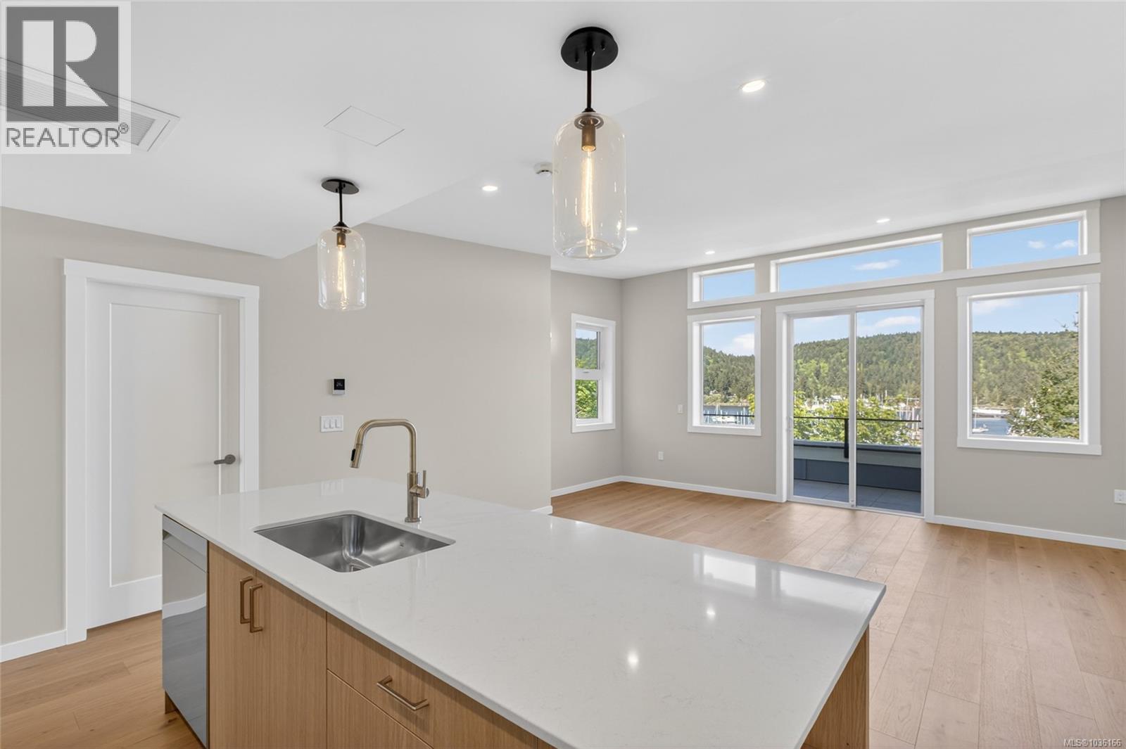 #8 152 Marina View Dr - 16